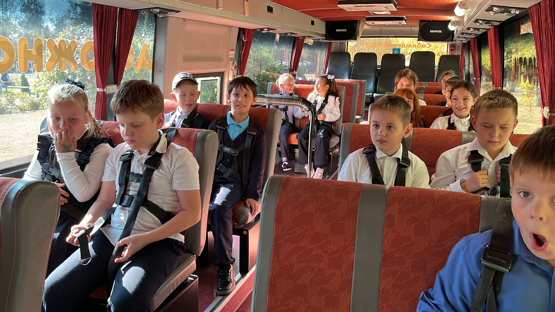 безопасное движение, безопасность, ремень безопасности, автобус,