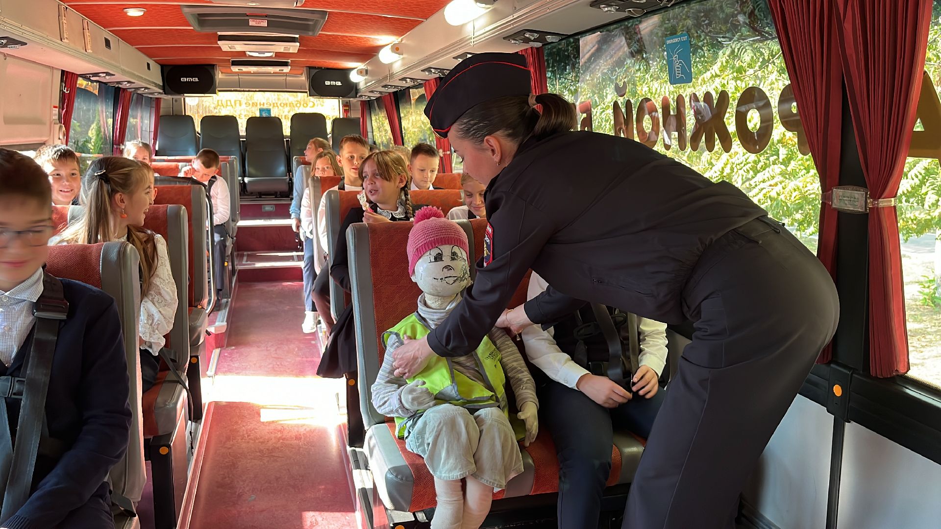 безопасное движение, безопасность, ремень безопасности, автобус,