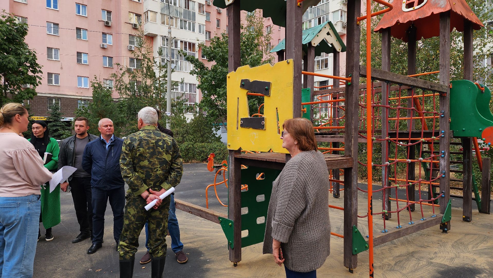 модернизация детских игровых площадок, встреча с жителями,