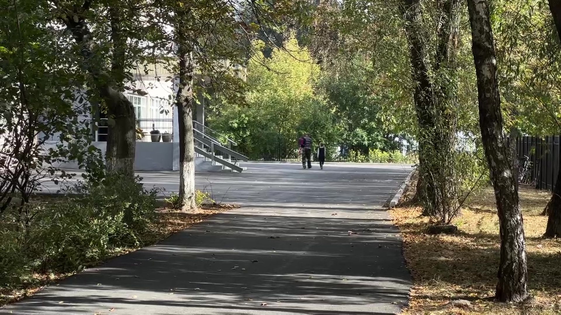 Реутов, жалоба, добродел, школа 6, асфальт, новое полотно, пирог,