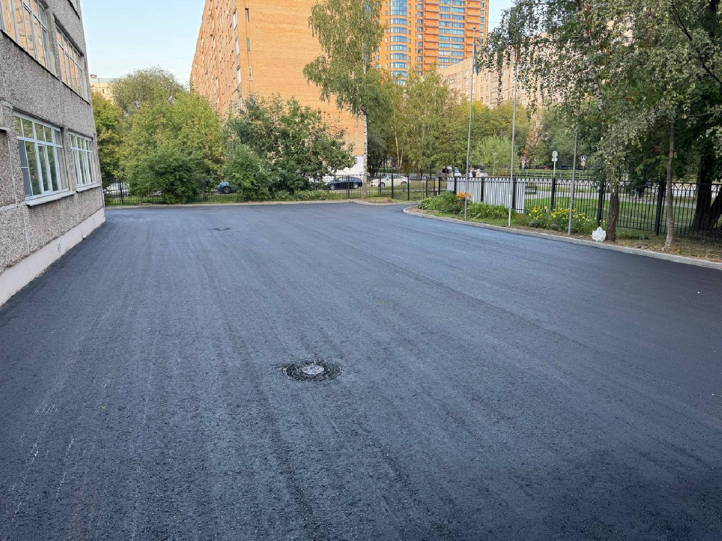 Реутов, жалоба, добродел, школа 6, асфальт, новое полотно, пирог,