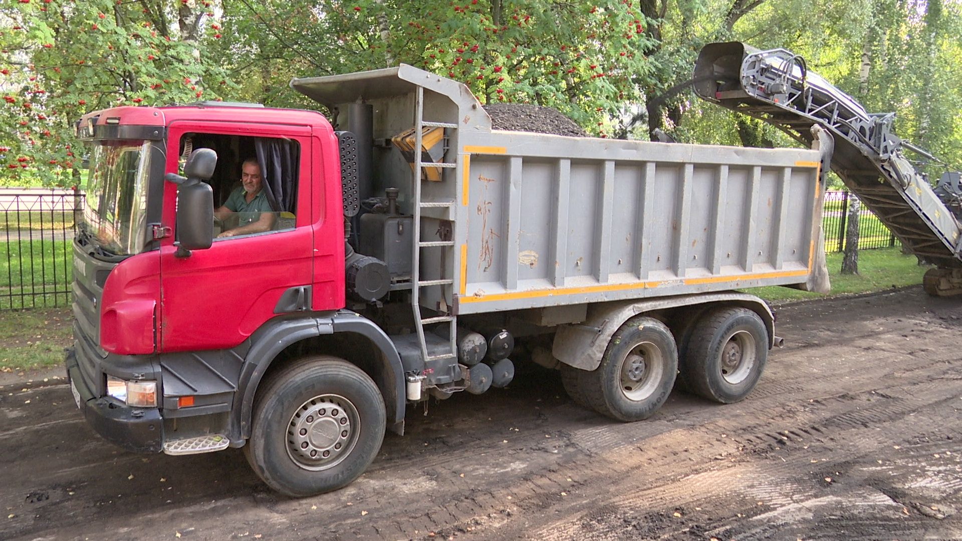 Реутов, жалоба, добродел, школа 6, асфальт, новое полотно, пирог,