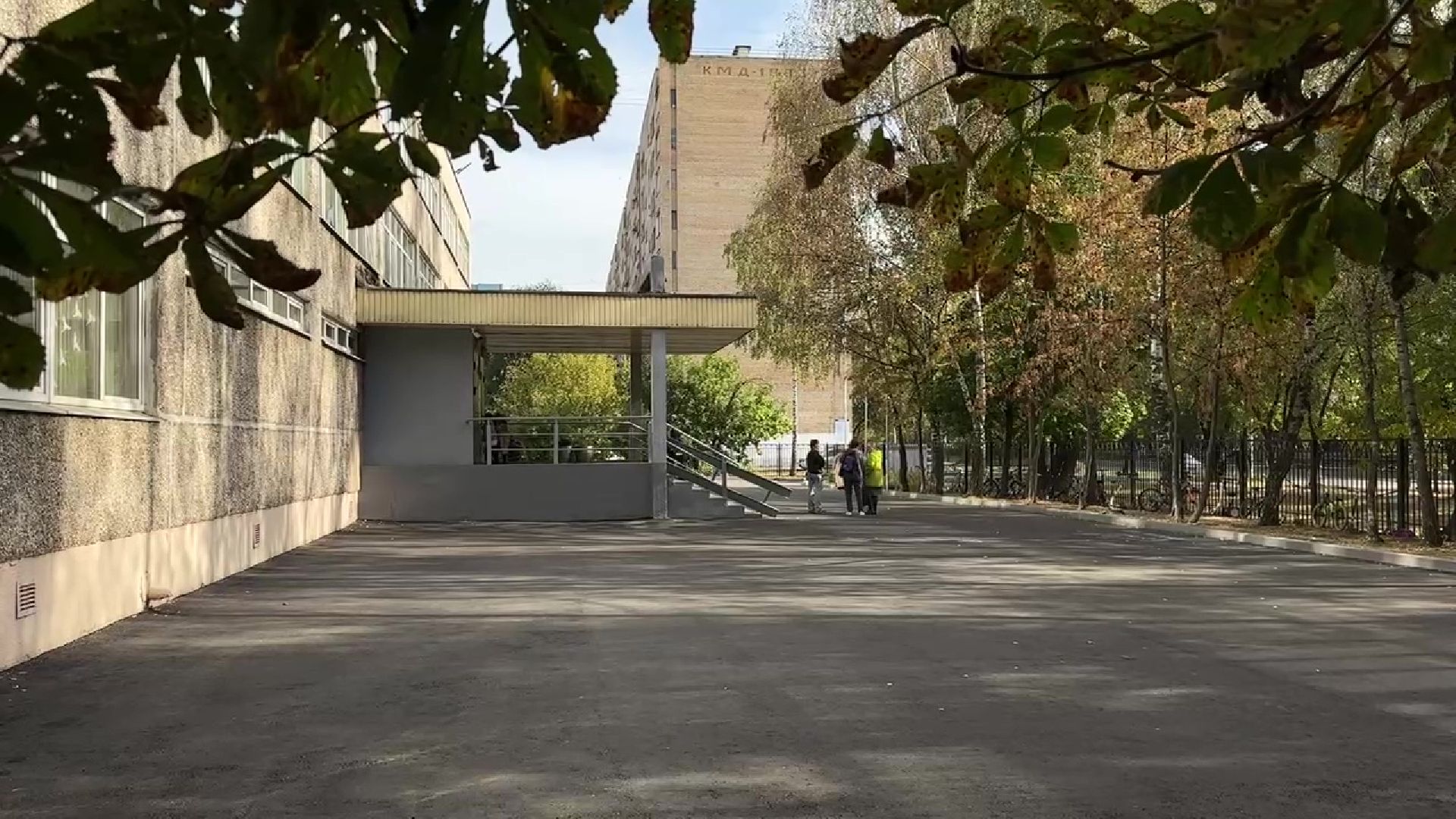 Реутов, жалоба, добродел, школа 6, асфальт, новое полотно, пирог,