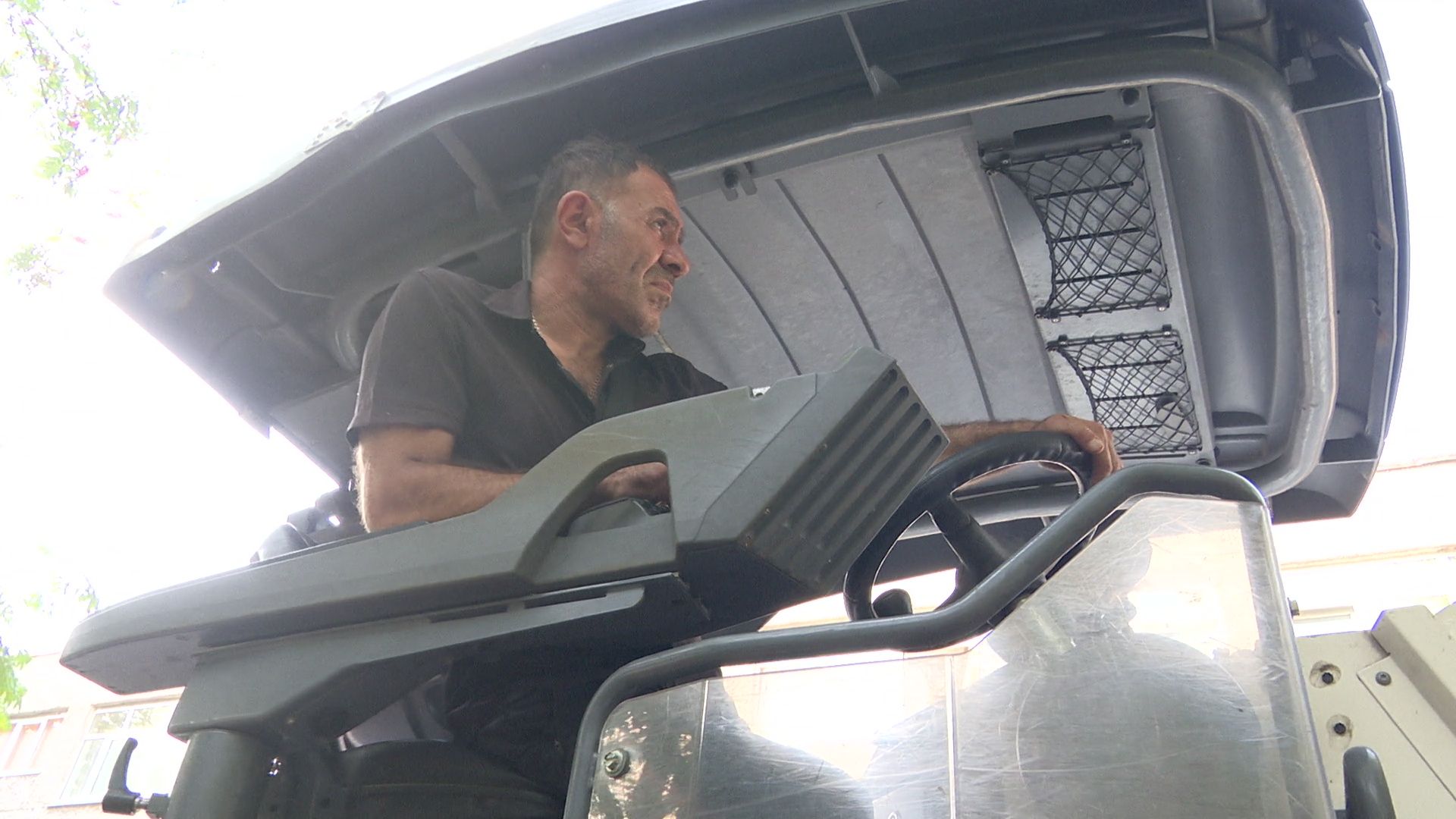 Реутов, жалоба, добродел, школа 6, асфальт, новое полотно, пирог,