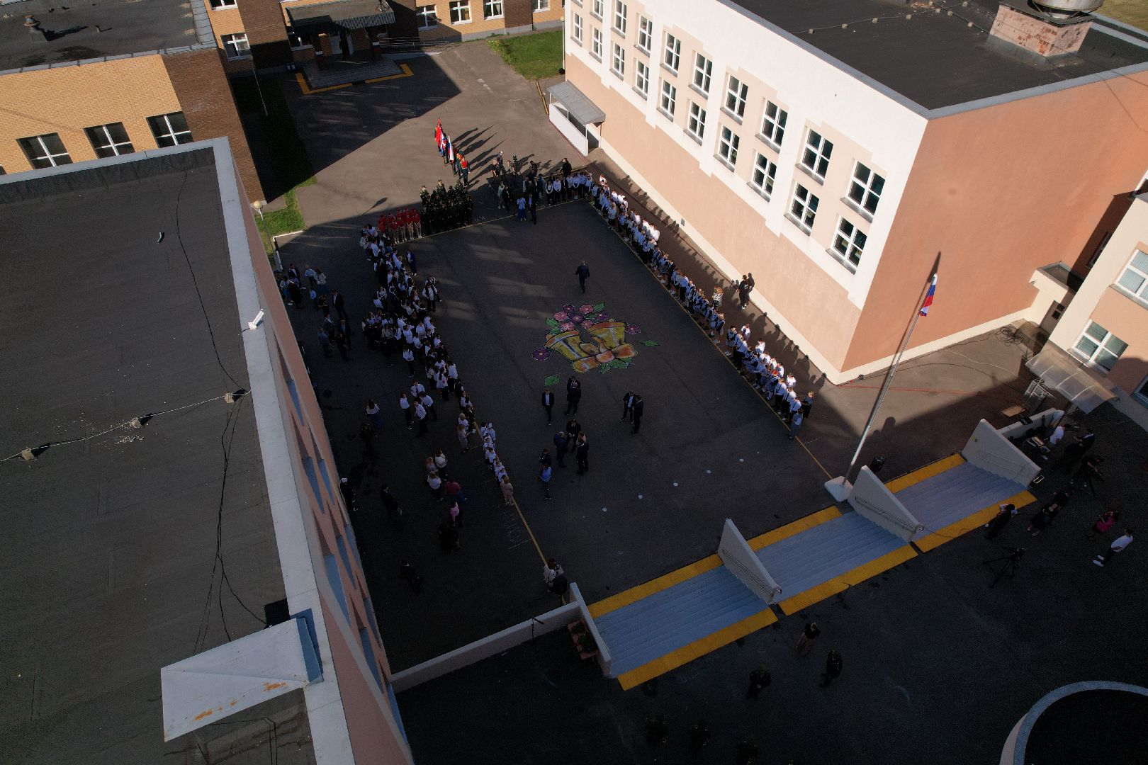 видео с коптера, школа, герой,