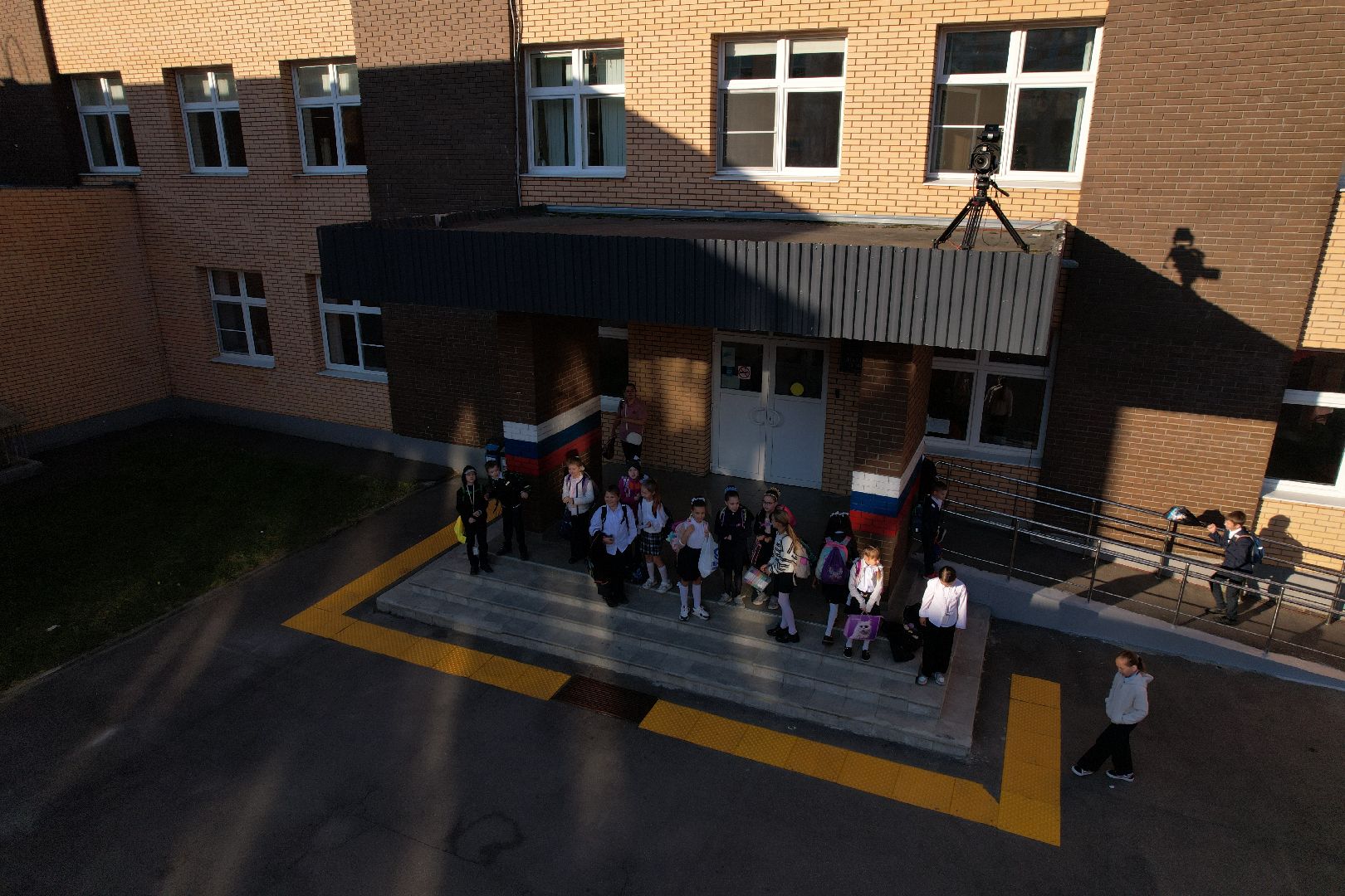 видео с коптера, школа, герой,