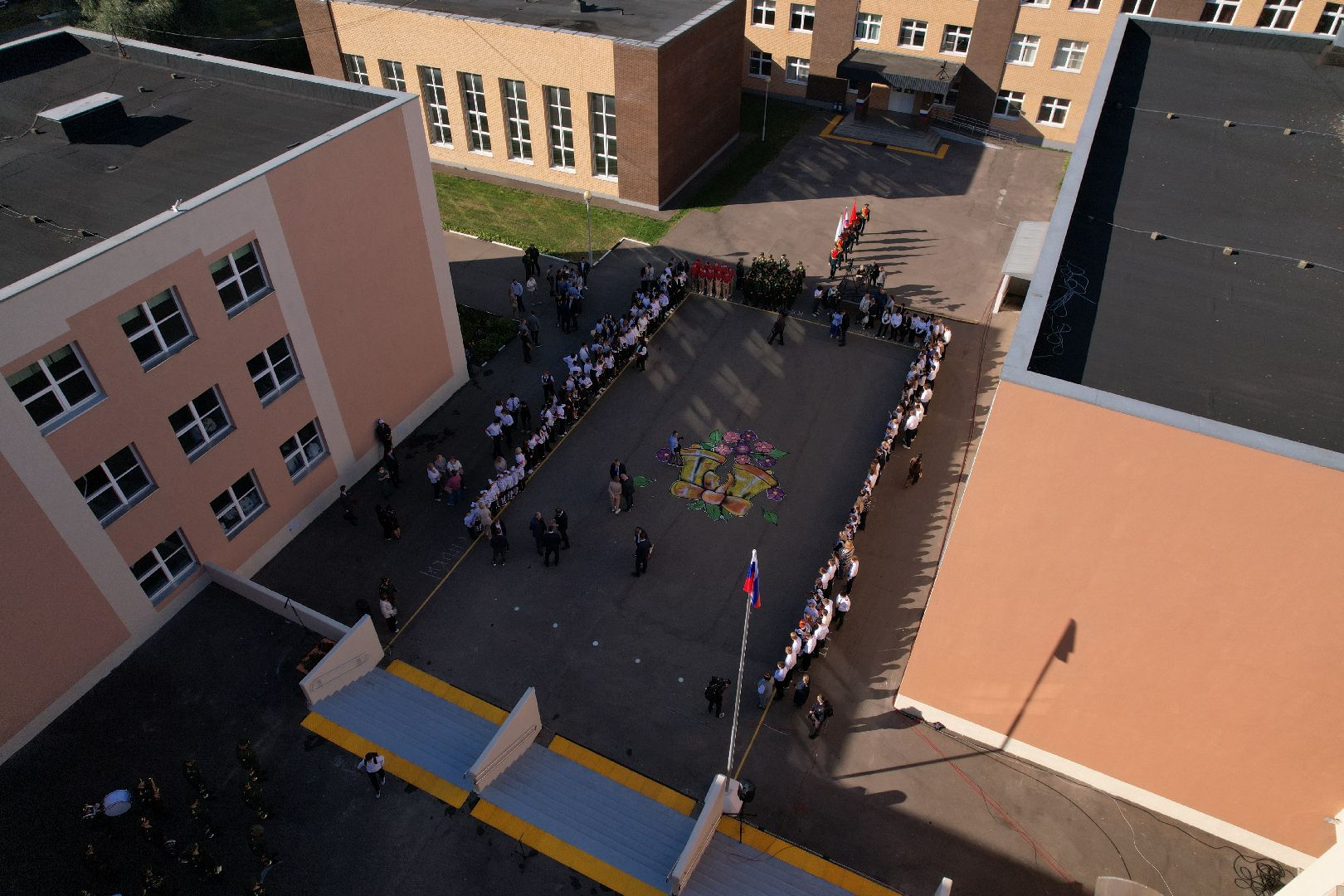 видео с коптера, школа, герой,