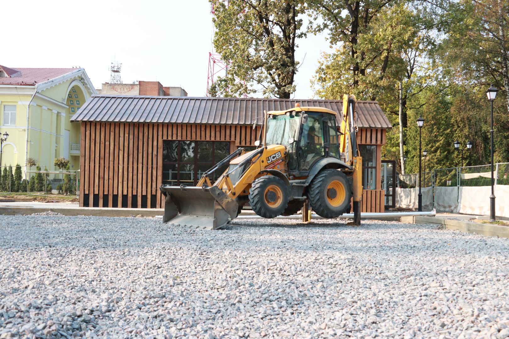 каток в парке, строителтство, коньки,