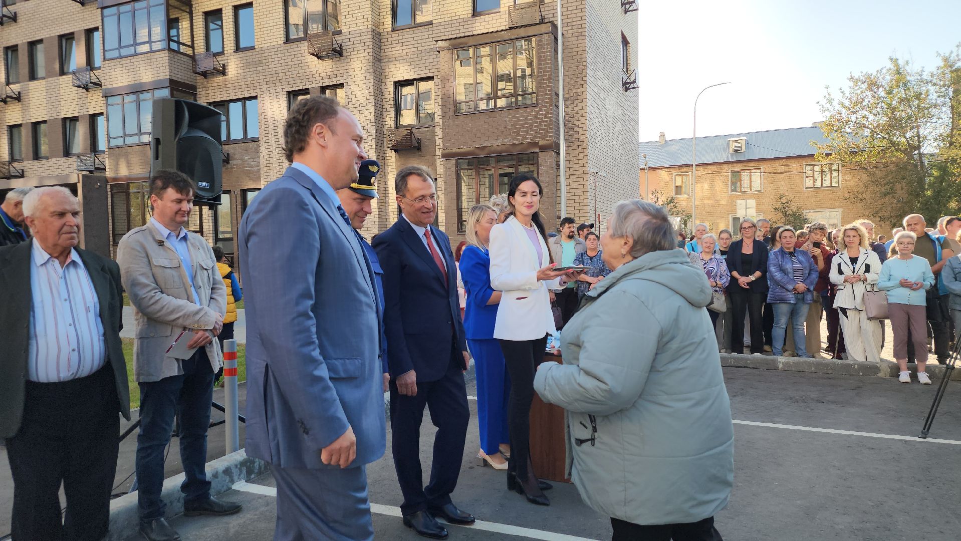 переселение из аварийного жилья, аварийное жилье, вручение ключей переселенцам, Старая Купавна, Богородский городской округ,