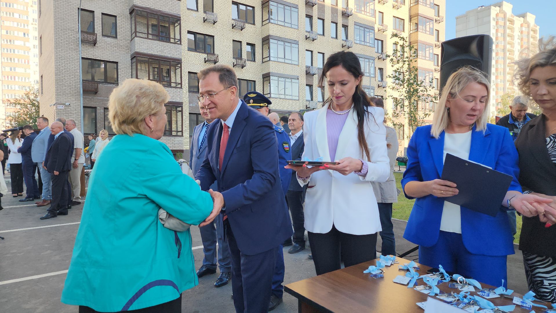 переселение из аварийного жилья, аварийное жилье, вручение ключей переселенцам, Старая Купавна, Богородский городской округ,