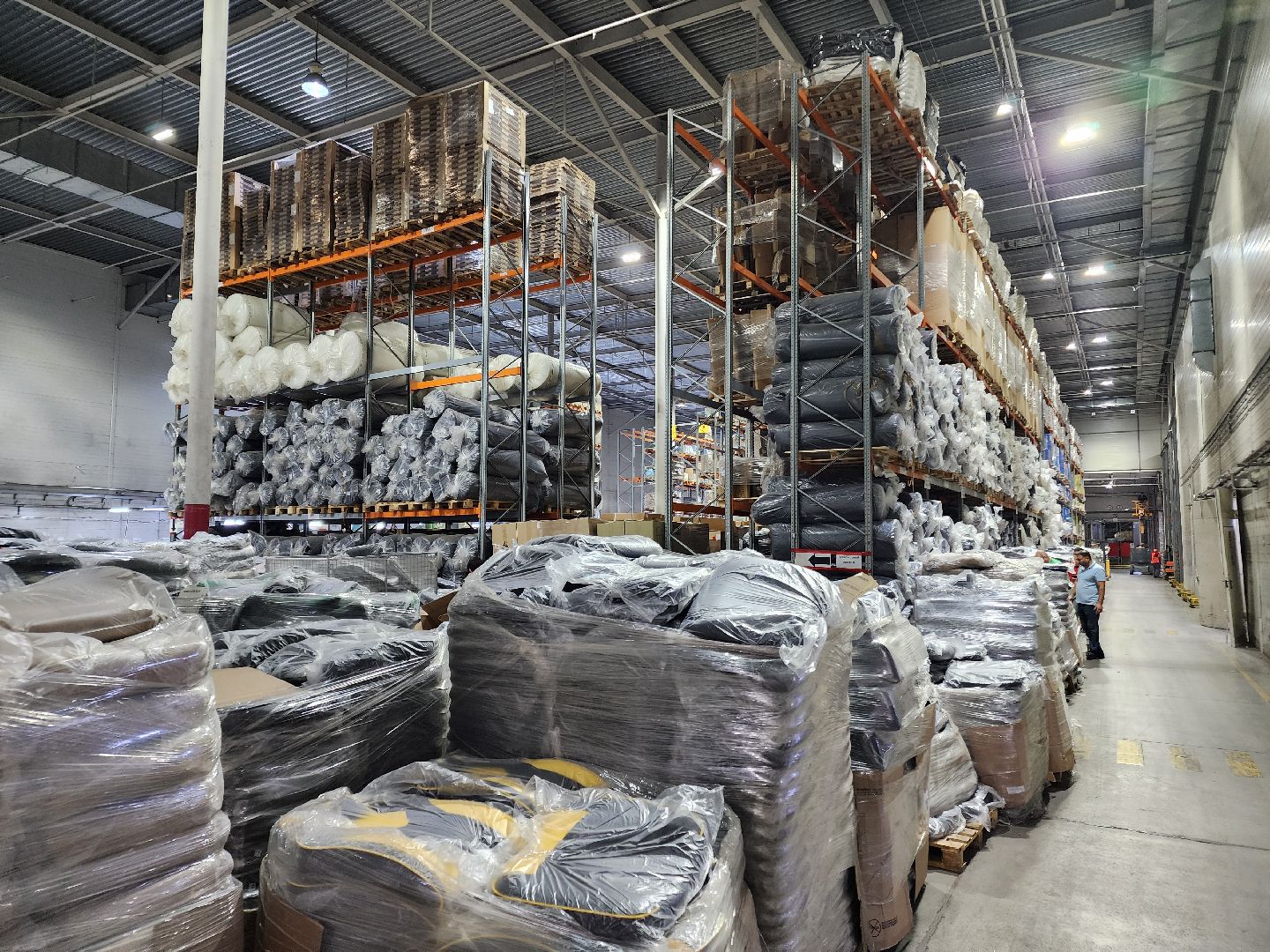 Чехов, мебельная фабрика, производитель мебели, кресла, стулья, Бюрократ, импортозамещение, комплектующие,