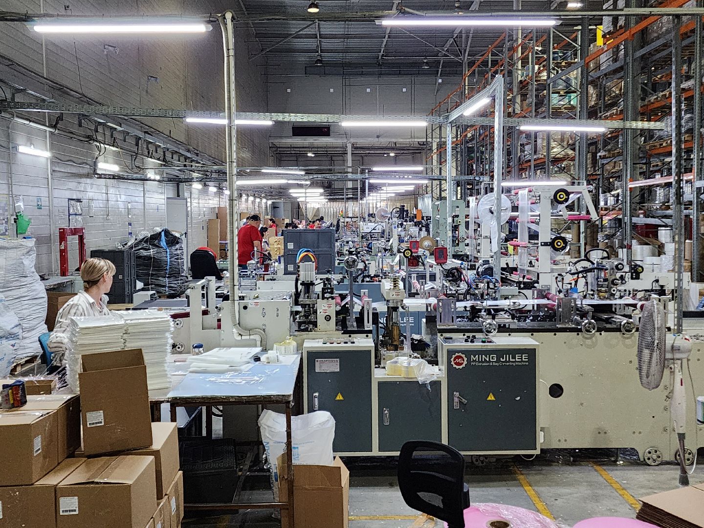 Чехов, мебельная фабрика, производитель мебели, кресла, стулья, Бюрократ, импортозамещение, комплектующие,