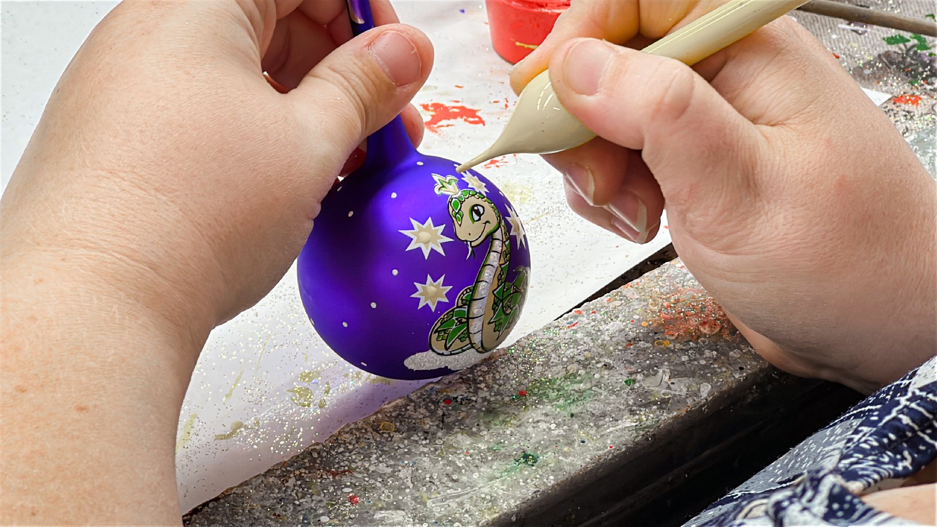 Клин, общество, елочные игрушки, экономика, Подмосковье, Народные художественные промыслы России, год змеи,