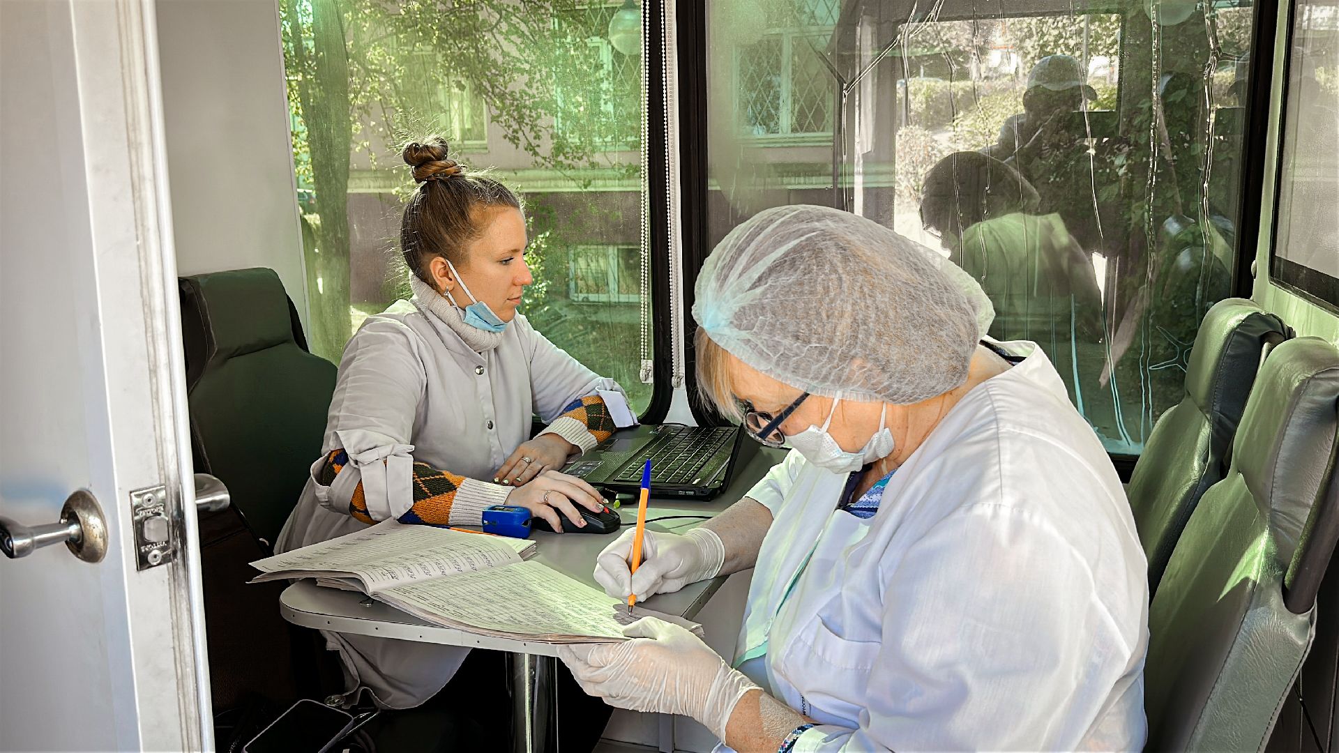 Клин, общество, медицина, врачи, грипп, вакцинация,