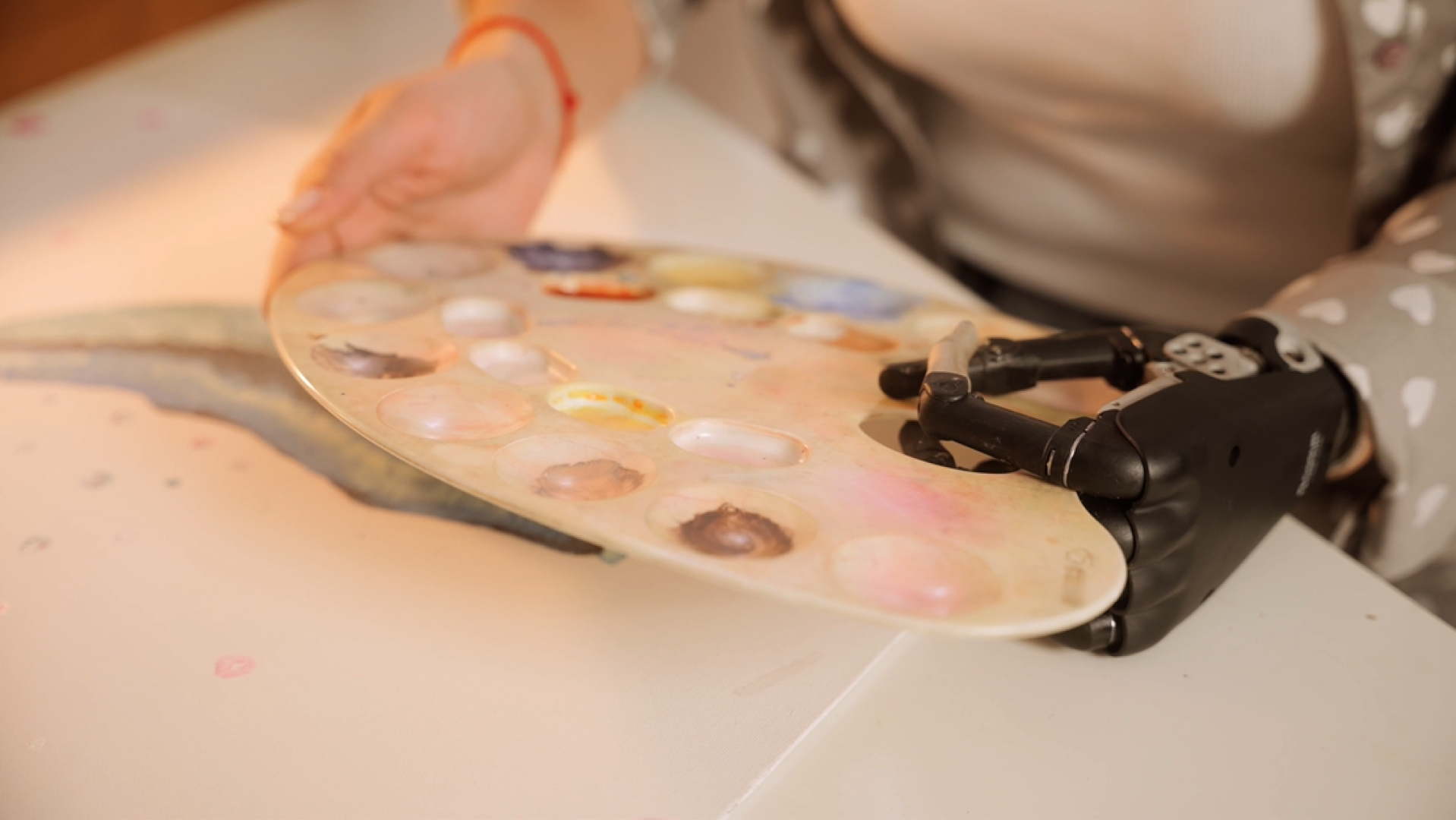 компания МЕТИЗ, протезы, конечности, фестиваль социальной рекламы, киборг, проект, награждение,