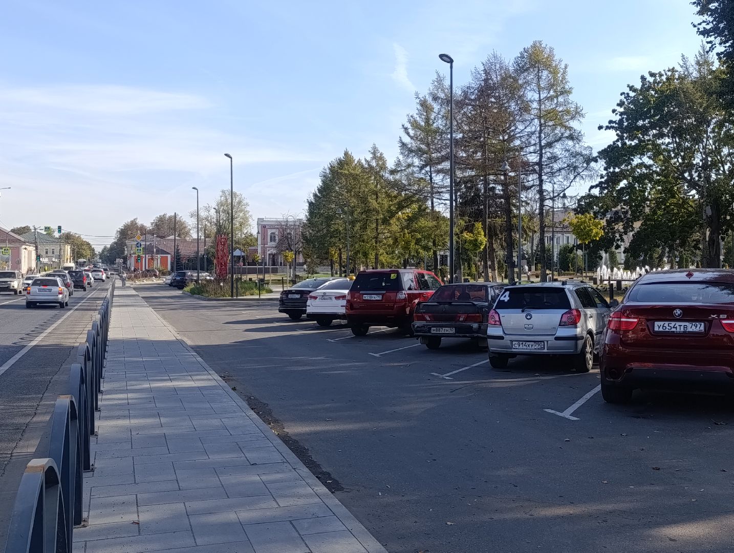 Бронницы, Площадь Тимофеева, Осенняя уборка площади, МБУ Благоустройство, Обустройство площади Тимофеева,