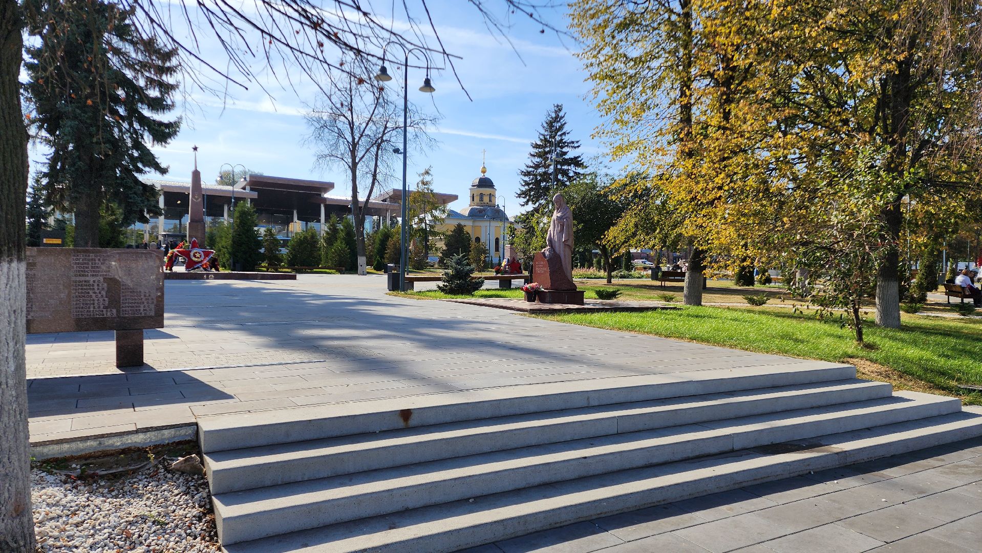 Бронницы, Площадь Тимофеева, Осенняя уборка площади, МБУ Благоустройство, Обустройство площади Тимофеева,
