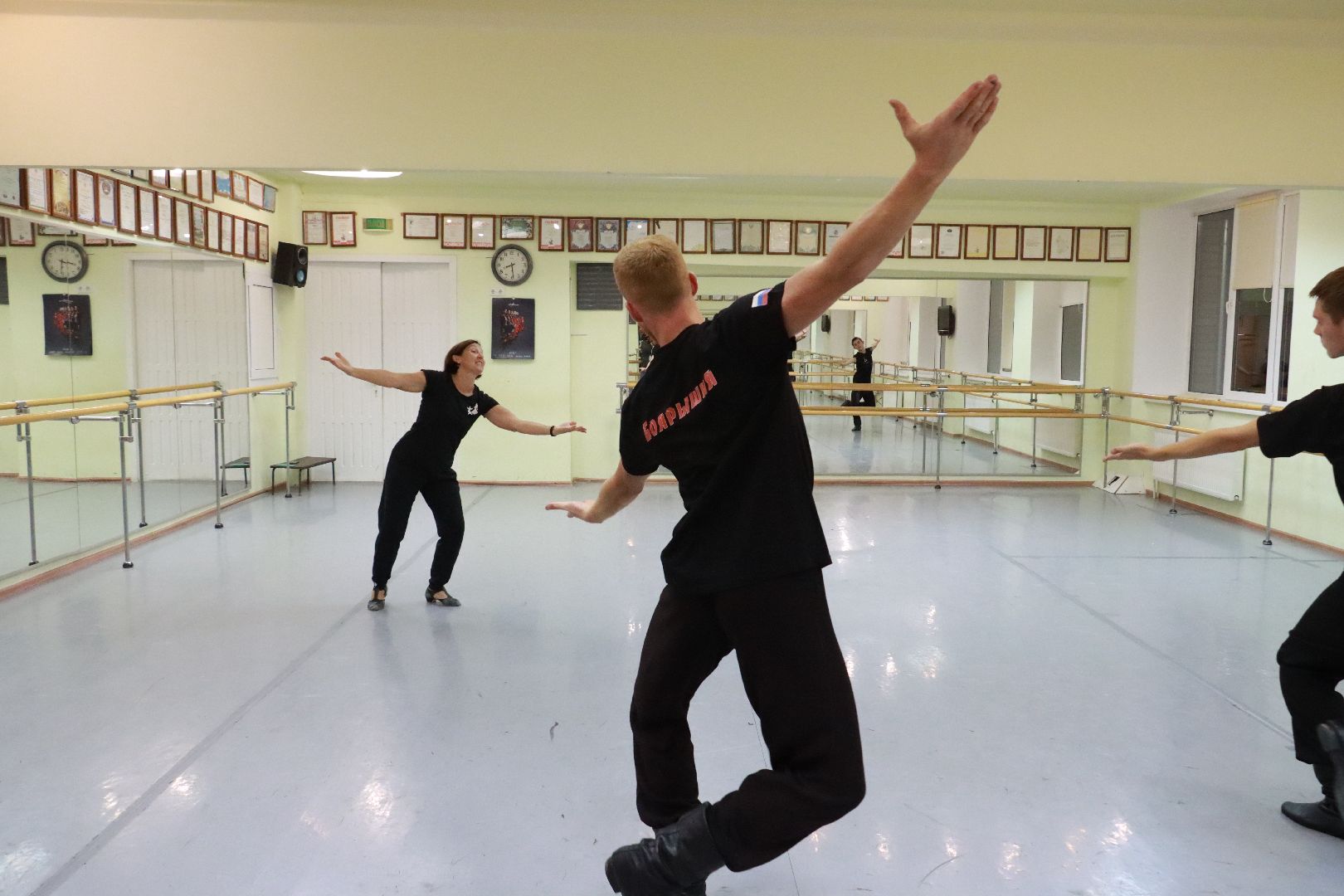 лауреаты, танцевальный ансамбль, народный ансамбль, международный фестиваль,