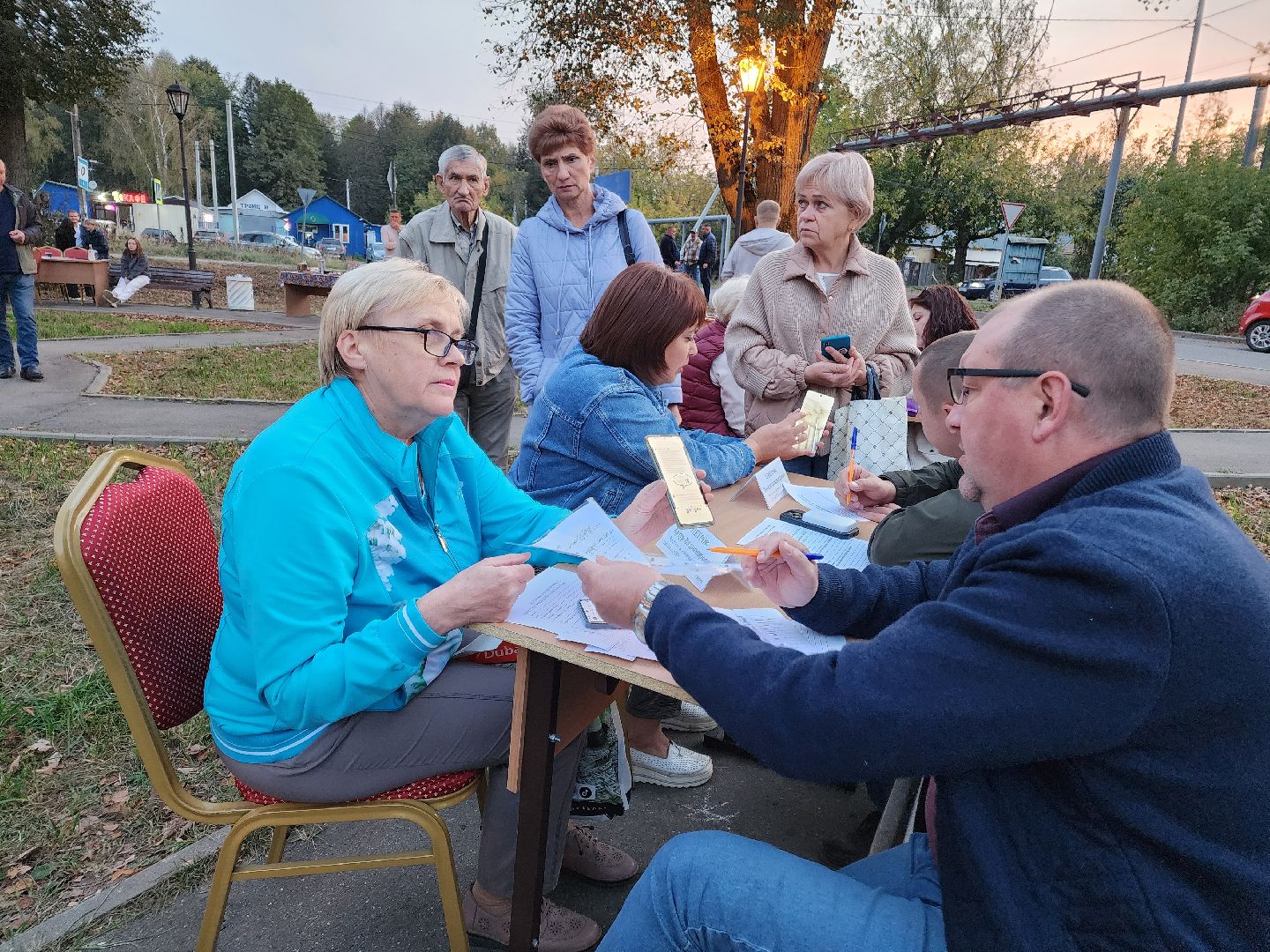 Чехов, село Троицкое, выездная администрация, встреча с жителями, обращения жителей, деревня Ивачково, ремонт дороги, очистка канавы, содержание территории, дорожный ремонт,