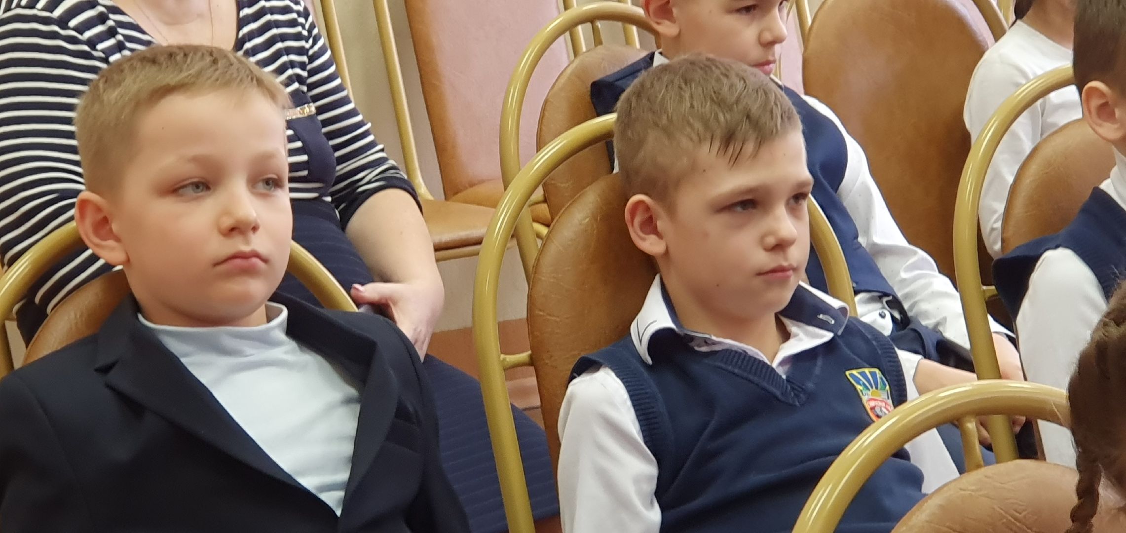 Литература, образование, младшеклассники, Дзержинский, библиотека