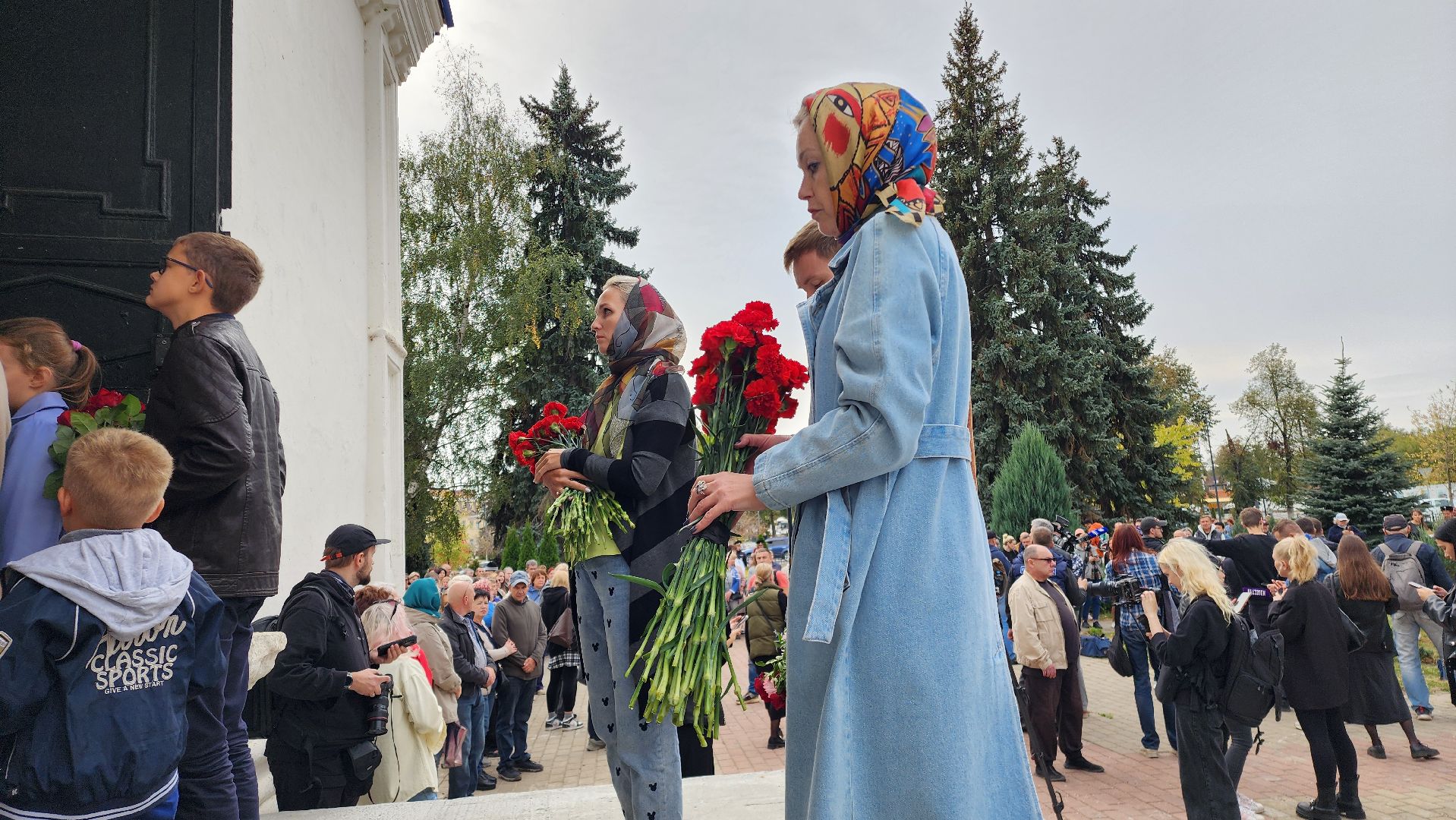 Бронницы, Прощание с Мадяновым, Храм Михаила Архангела, Храмовый комплекс в Бронницах,