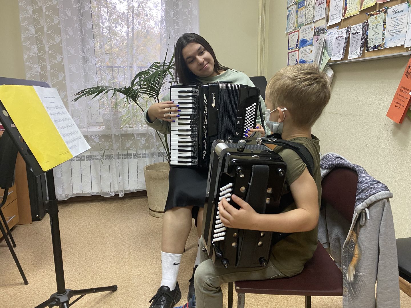 Музыкальная школа, Новый преподаватель, Аккордеон,