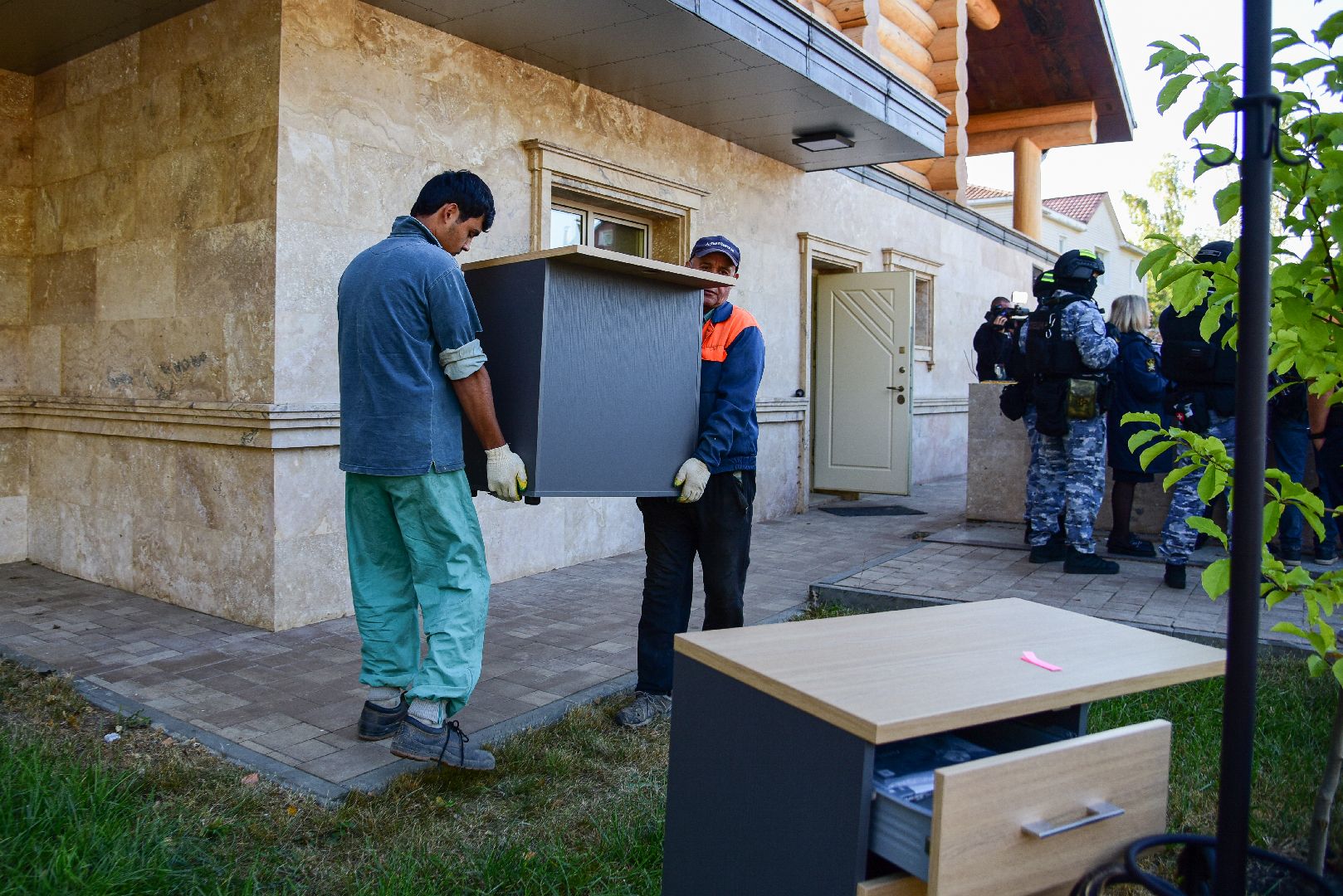 снос незаконный строений,