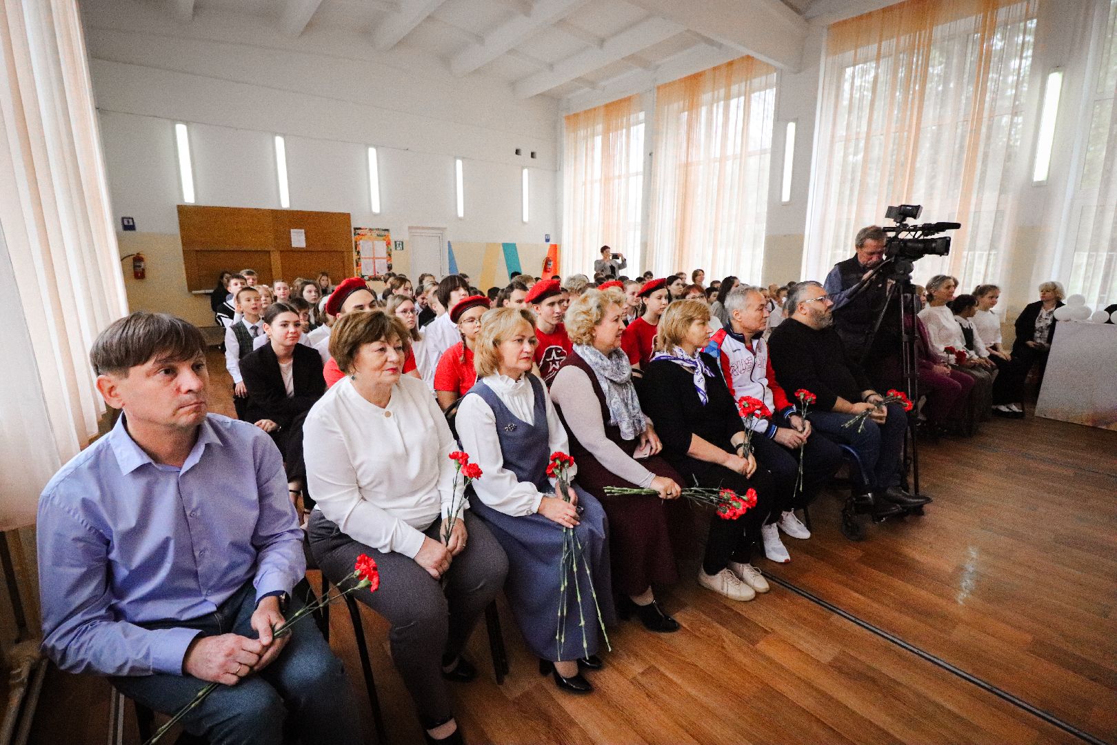 Клин, общество, образование, память, герои ВОВ, парта героя,