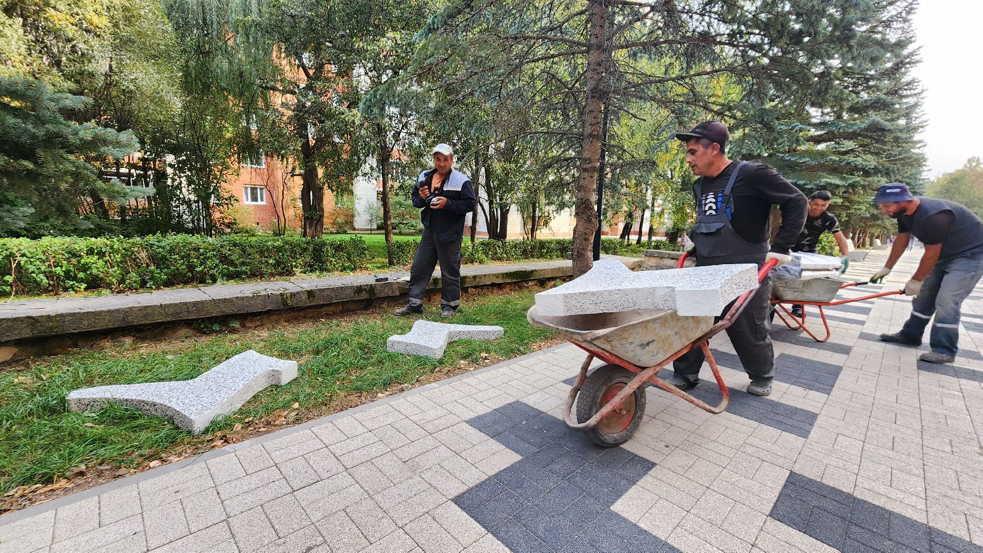 пешеходная улица на ленина, протвино, благоустройство, установка МАФов, комфорт,