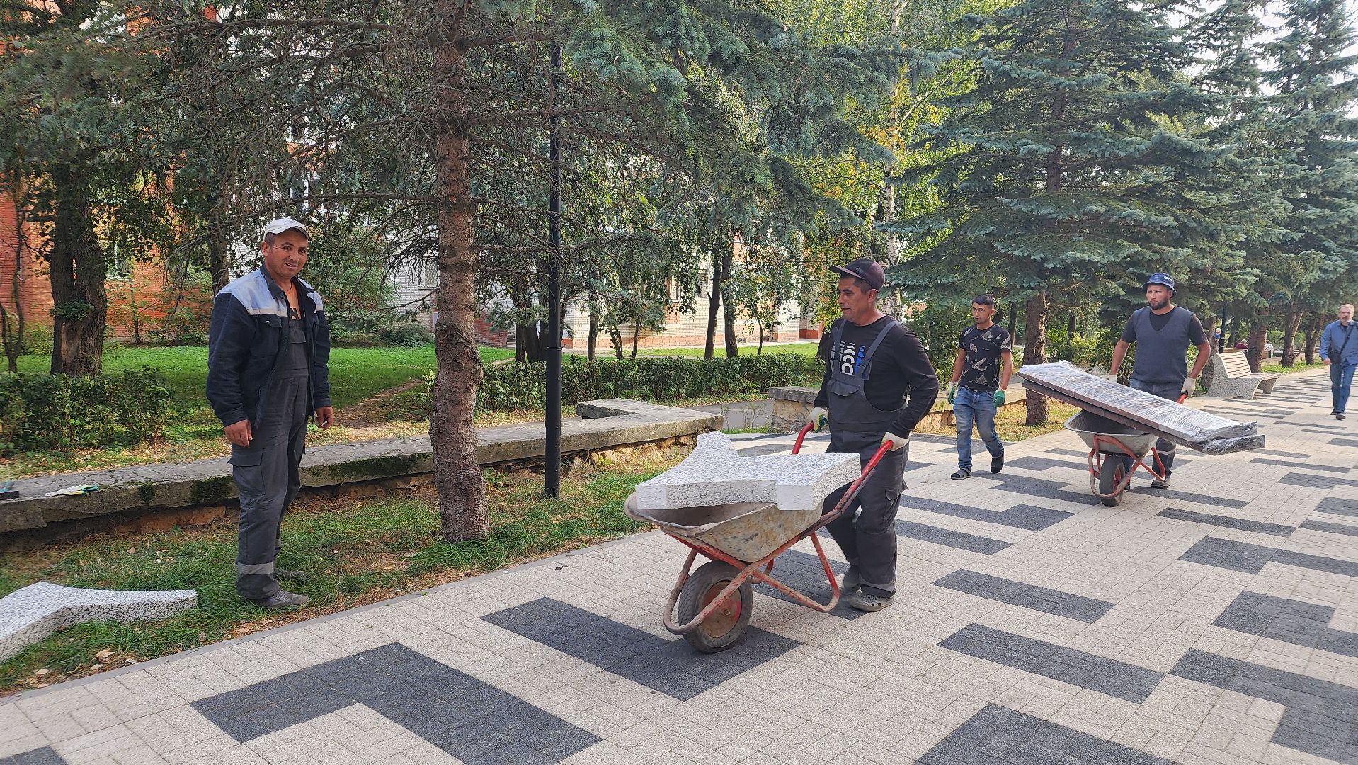 пешеходная улица на ленина, протвино, благоустройство, установка МАФов, комфорт,