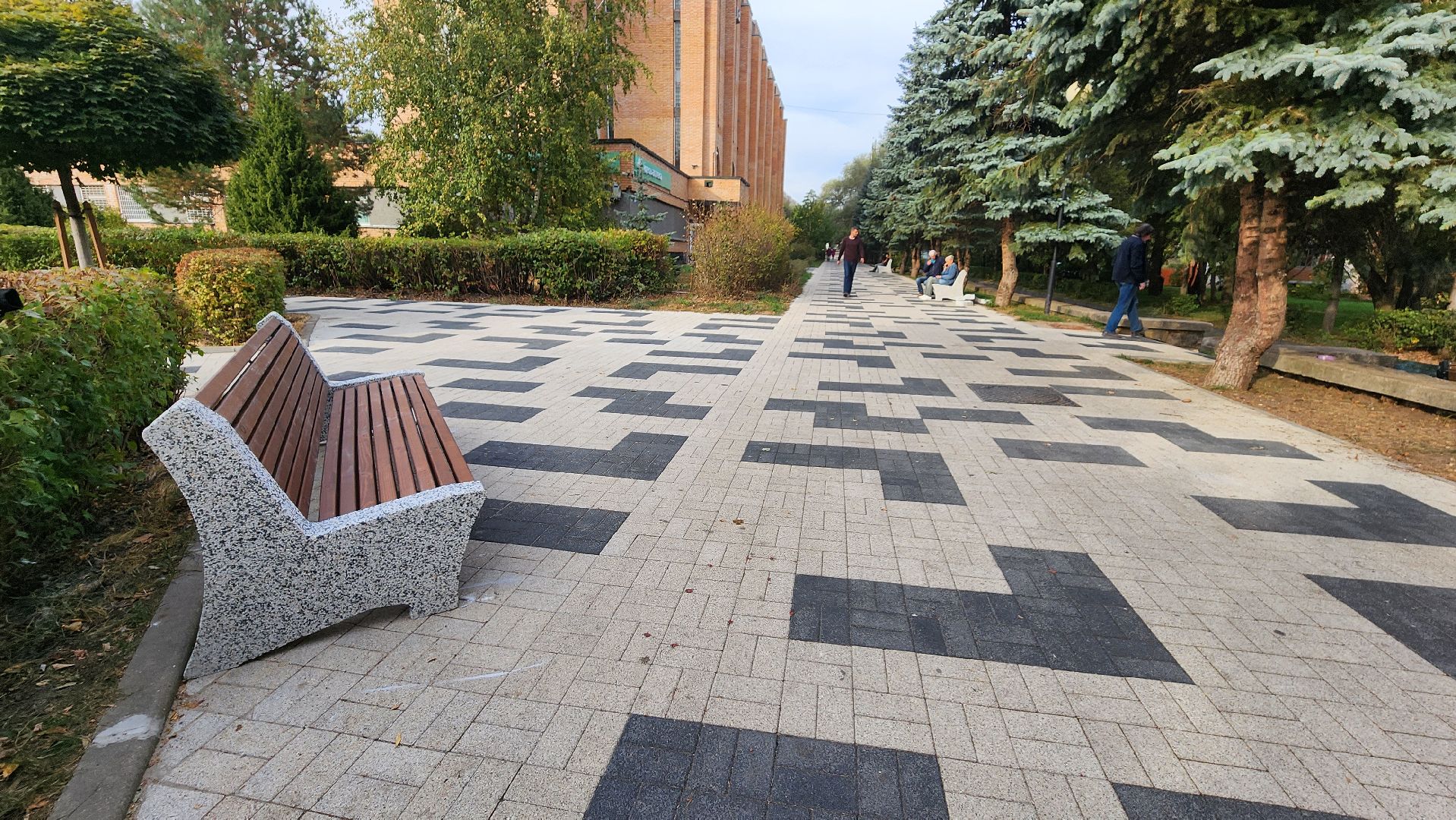 пешеходная улица на ленина, протвино, благоустройство, установка МАФов, комфорт,