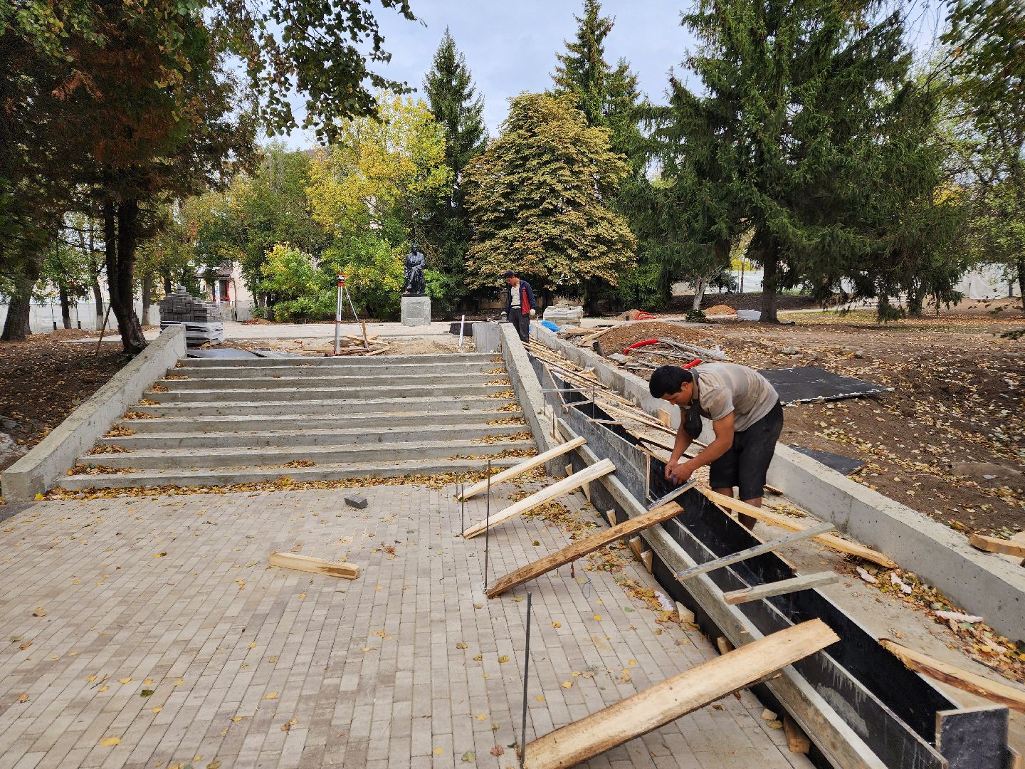 Чехов, бульвар Чехова, реконструкция, благоустройство, строительство, фонтан, малые архитектурные формы, пешеходные дорожки, нацпроект жилье и городская среда, готовность объекта, сквер Чехова,
