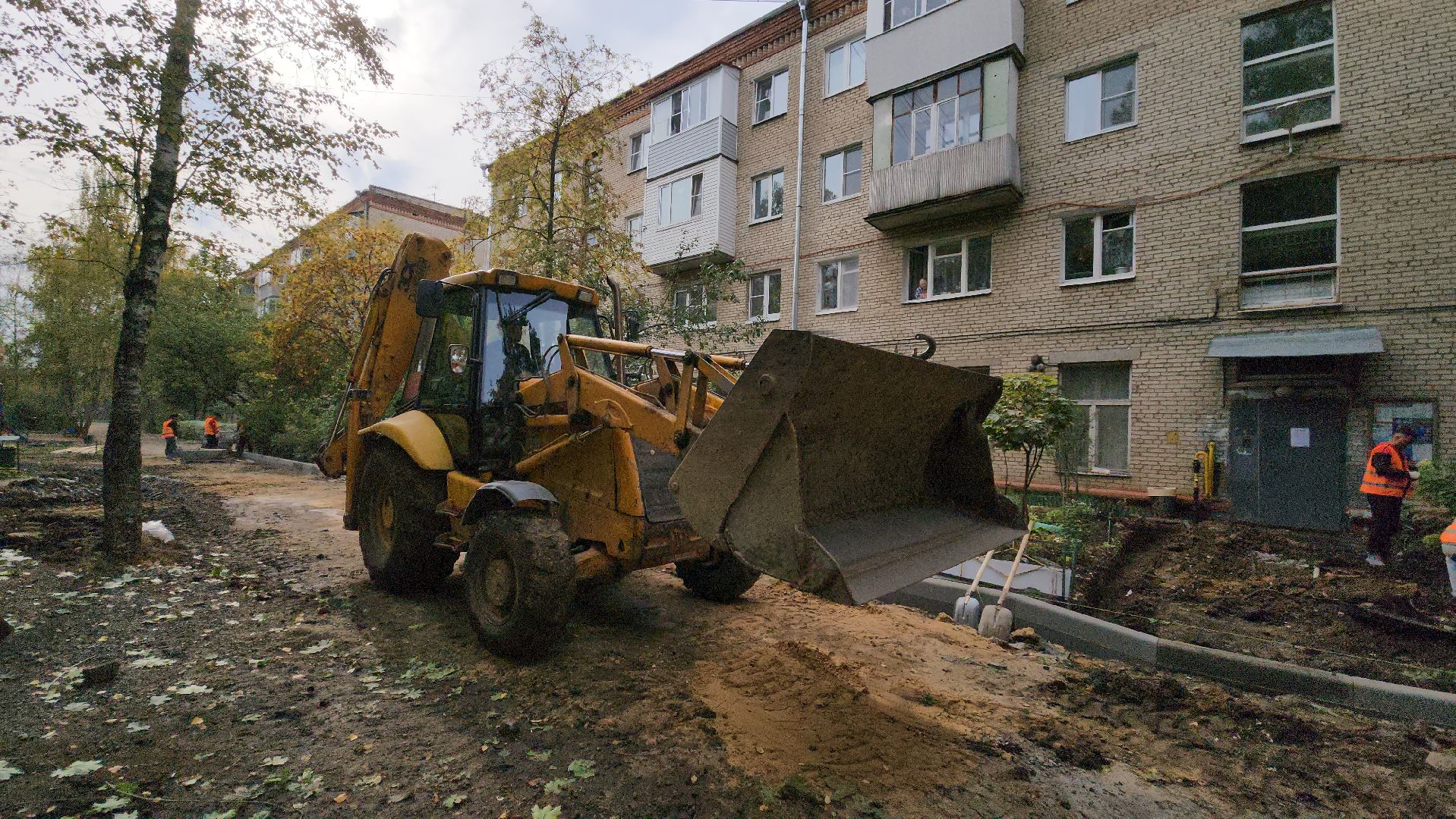 благоустройство дворов, бордюрный камень, Лобня,