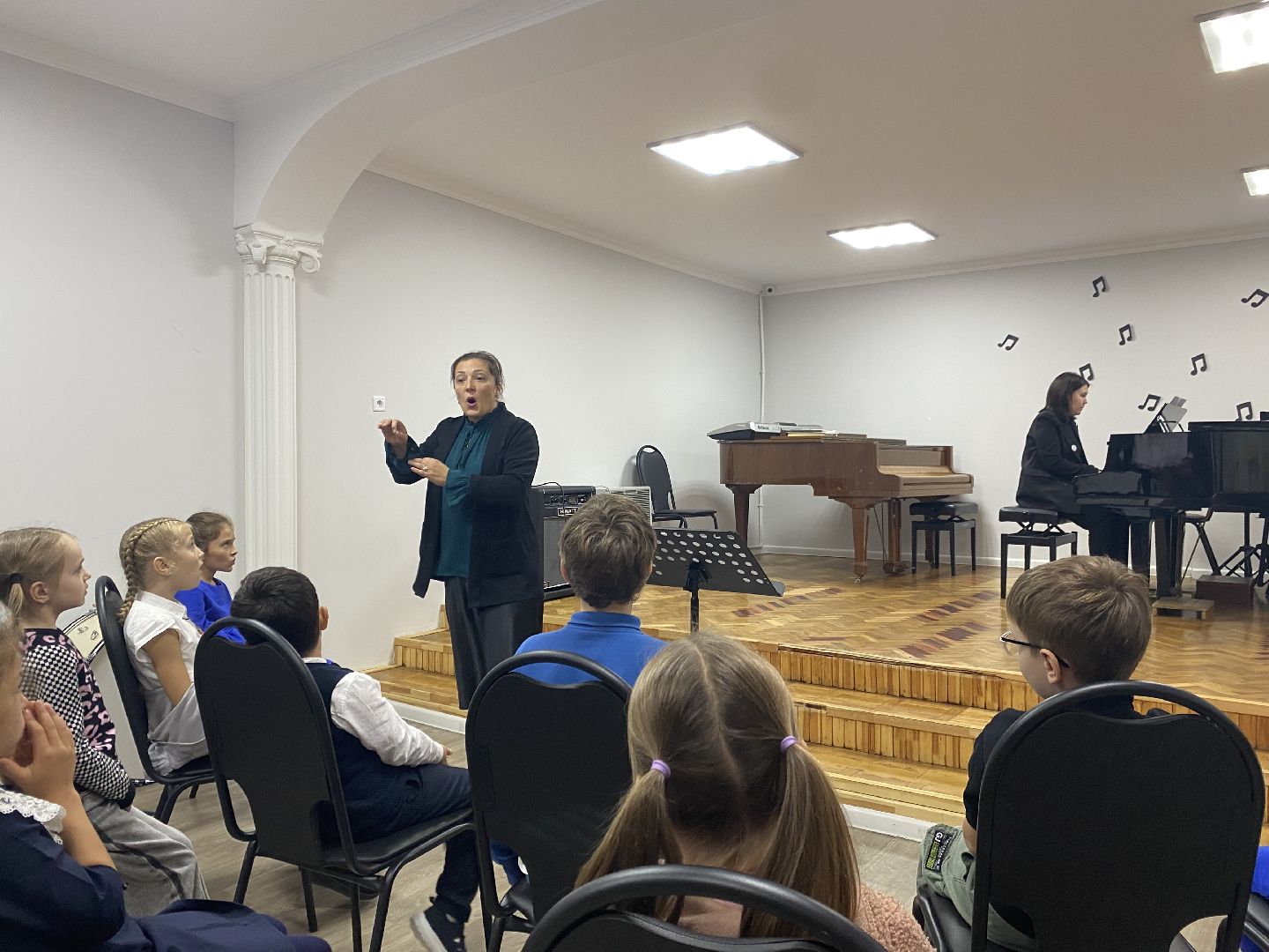 Новый преподаватель, Хор, Музыкальная школа,