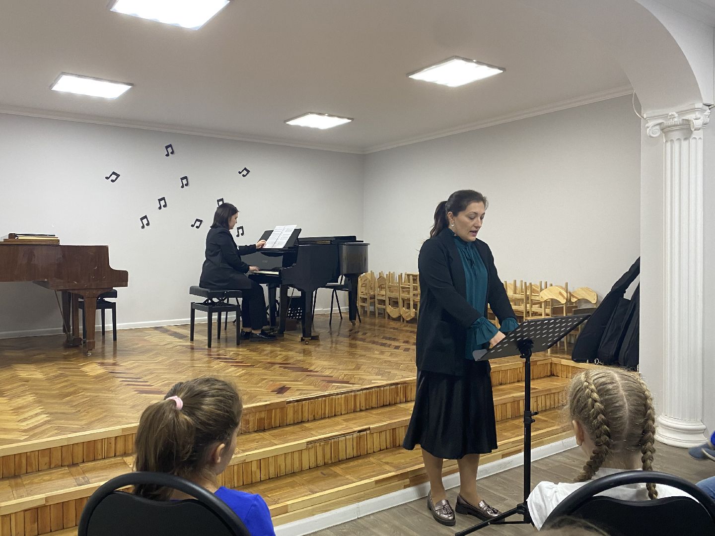 Новый преподаватель, Хор, Музыкальная школа,