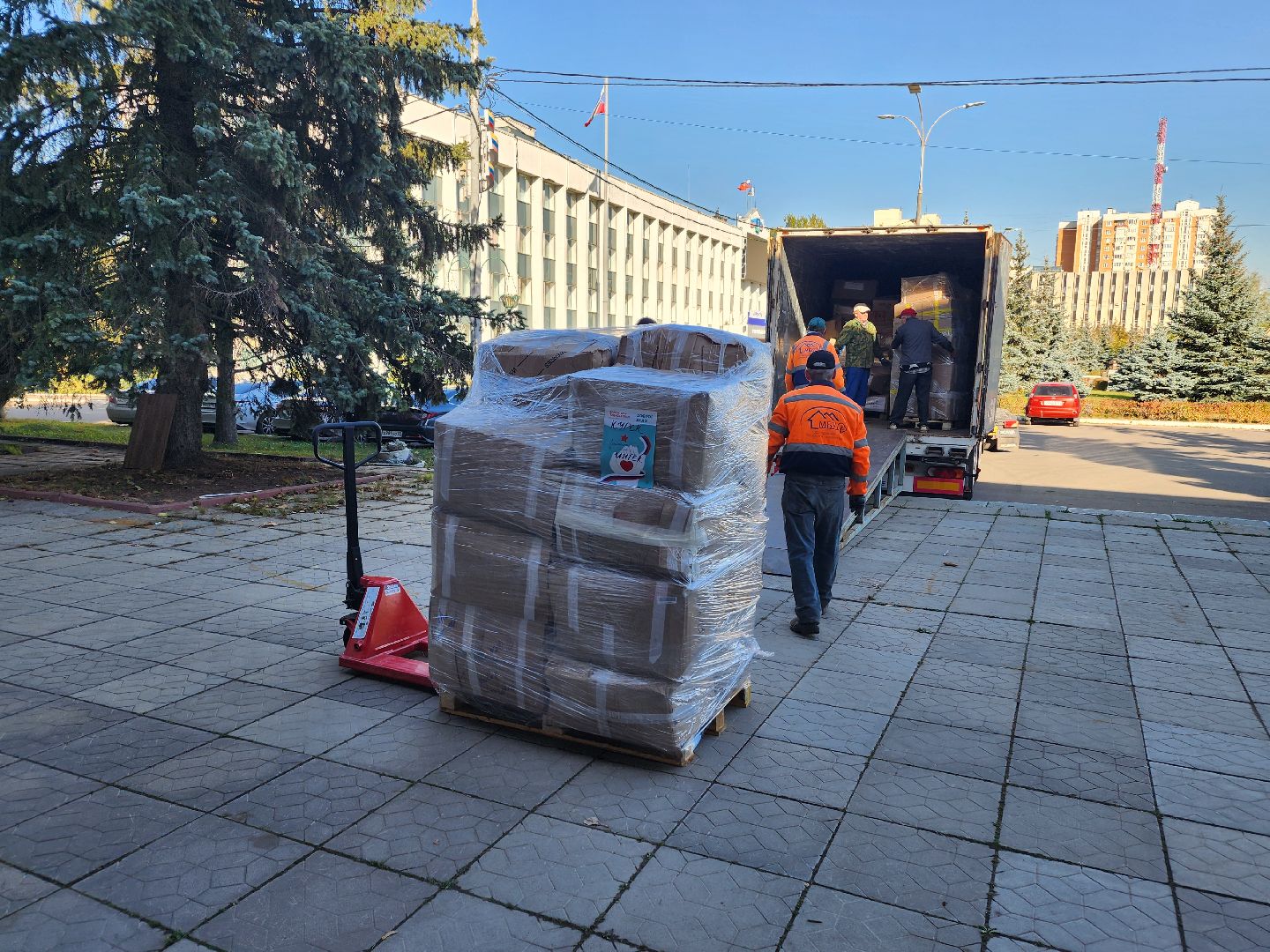 волонтеры подмосковья, гуманитарная помощь, одинцово,