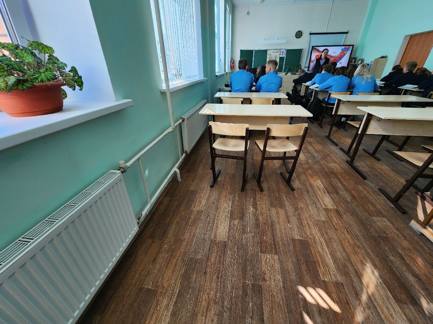 Чехов, поселок Любучаны, средняя школа, отопление, теплоснабжение, директор школы Ирина Резвина, глава округа михаил собакин,