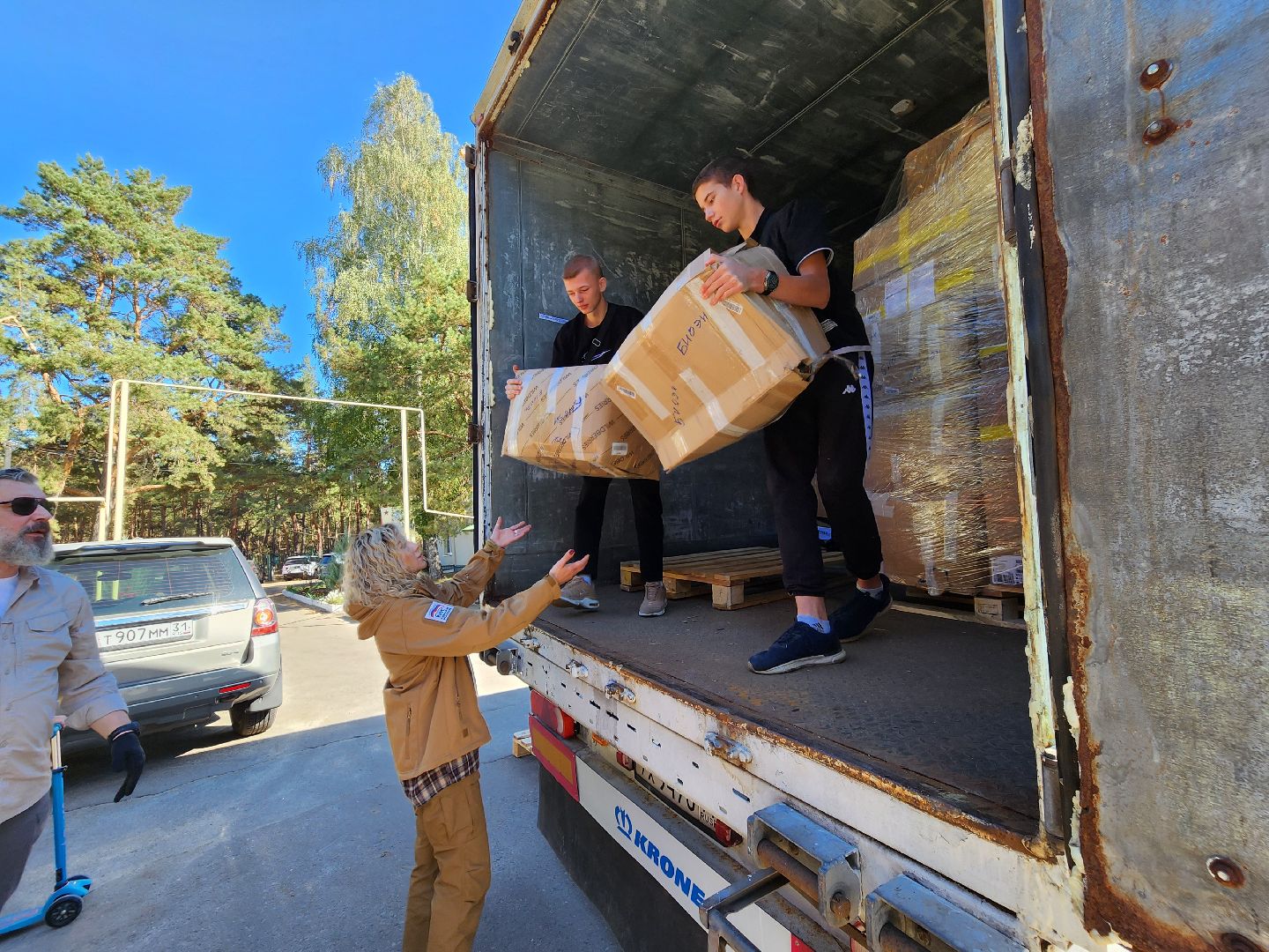 волонтеры подмосковья, гуманитарная помощь, курская область,