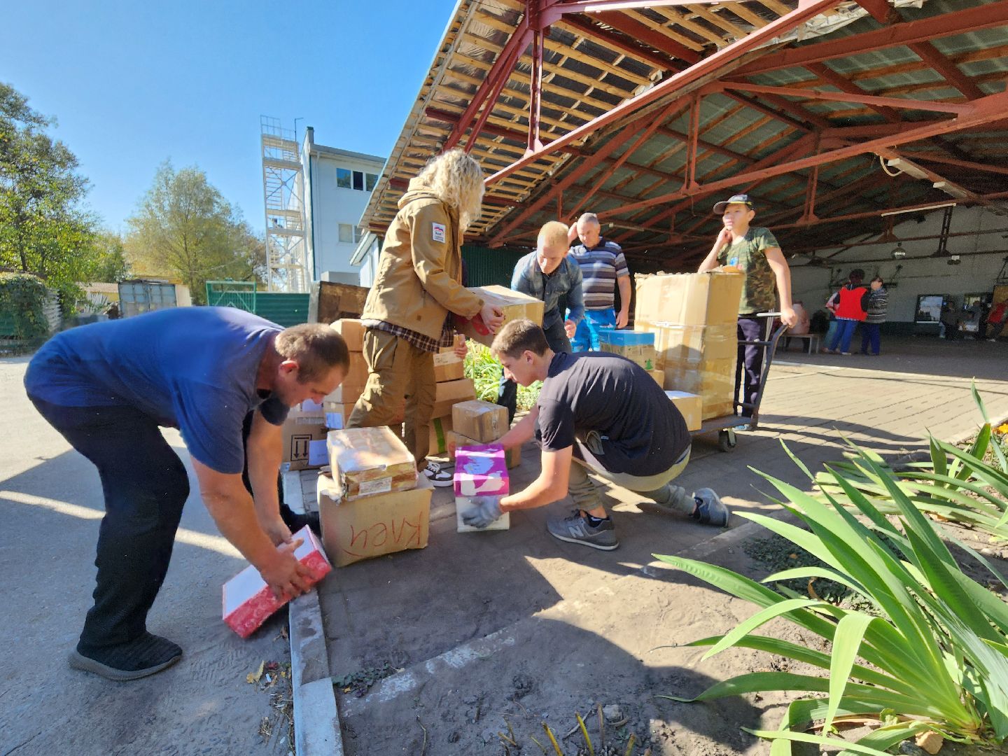 волонтеры подмосковья, гуманитарная помощь, курская область,