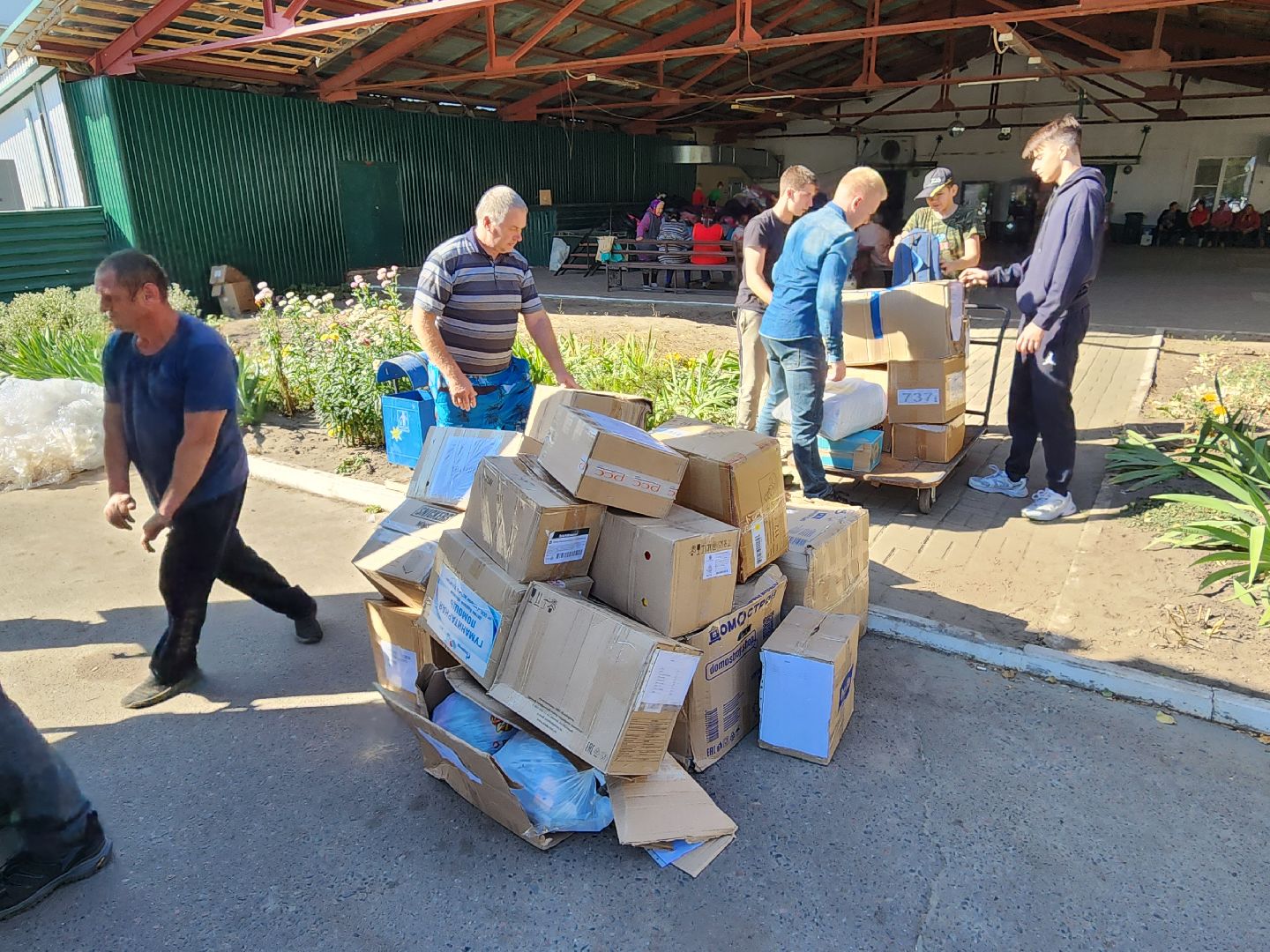 волонтеры подмосковья, гуманитарная помощь, курская область,