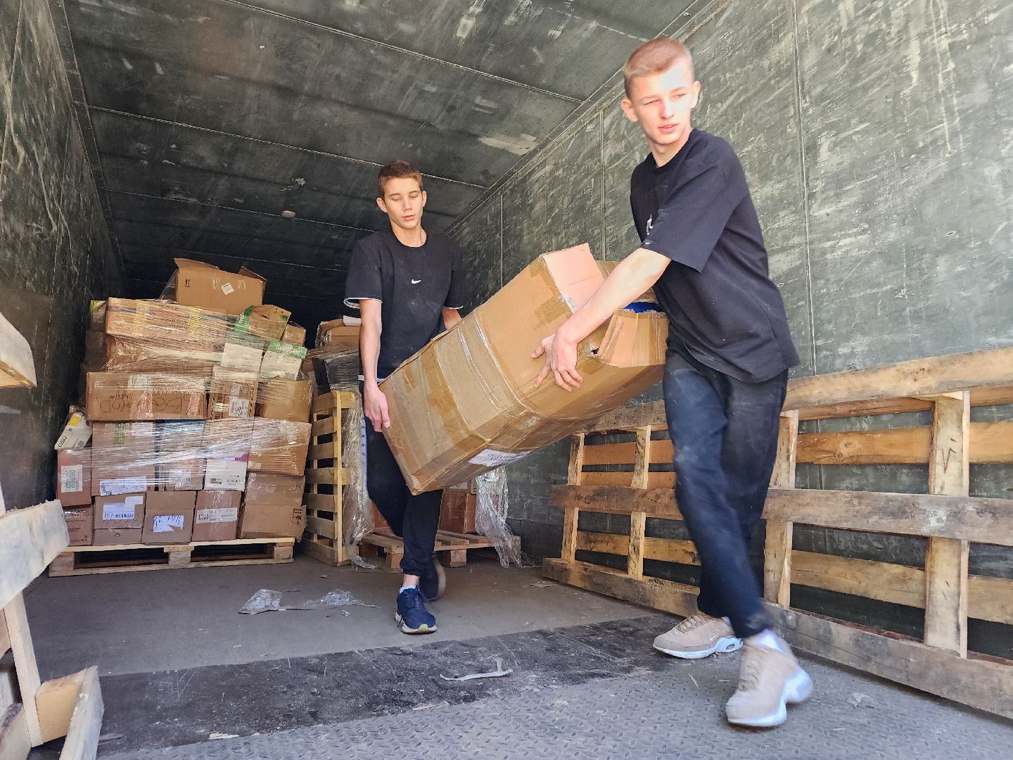 волонтеры подмосковья, гуманитарная помощь, курская область,