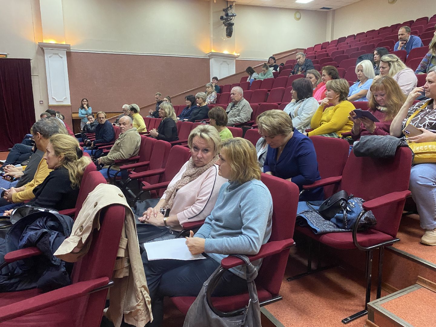 выездная администрация, Краснознаменск обращения жителей, Встреча с жителями Краснознаменска, благоустройство территории, отопительный период,