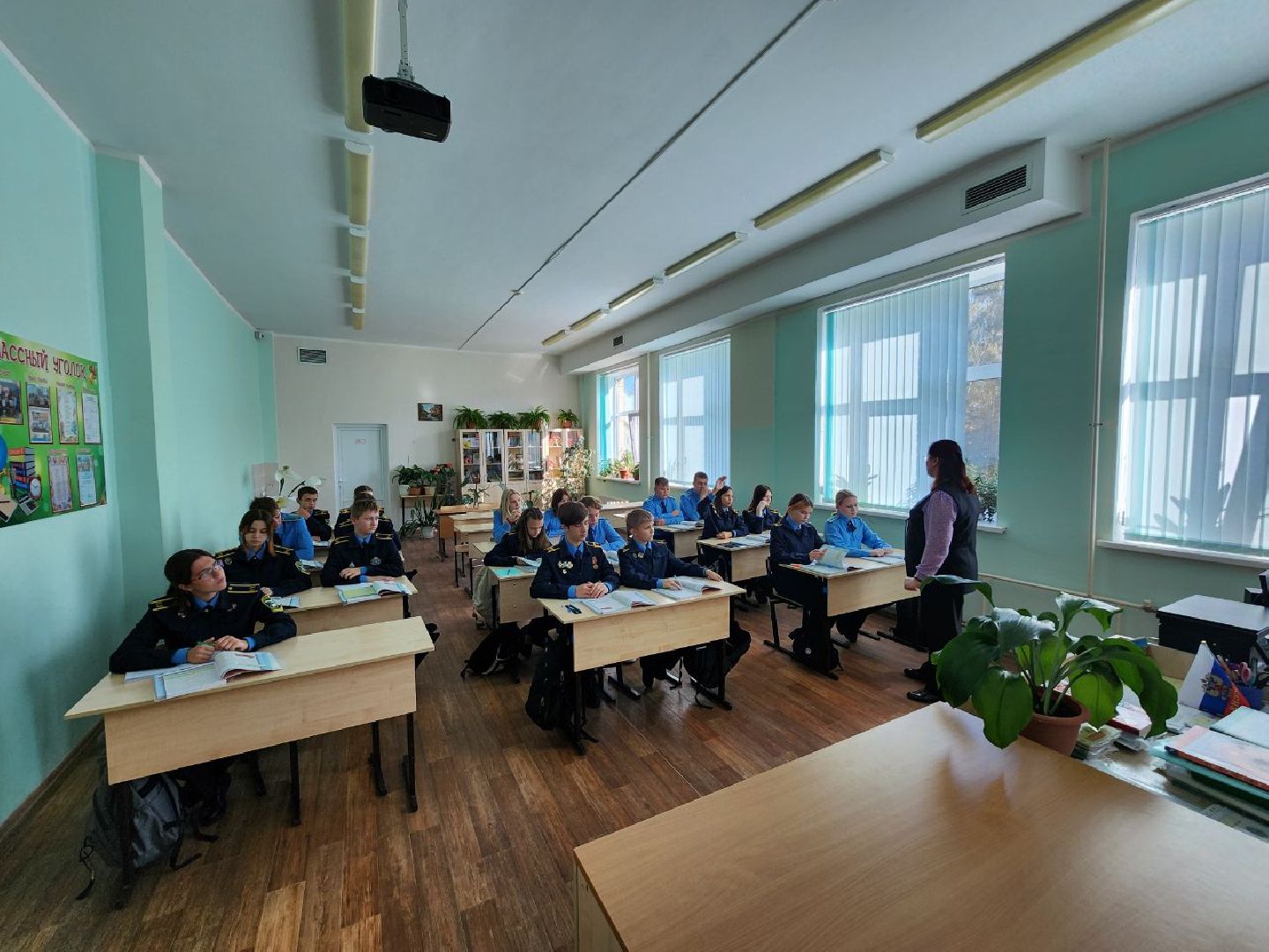 Чехов, поселок Любучаны, Любучанская школа, учитель биологии, Валентина Ратникова, лауреат конкурса, премия губернатора Московской области,лучший учитель-предметник,