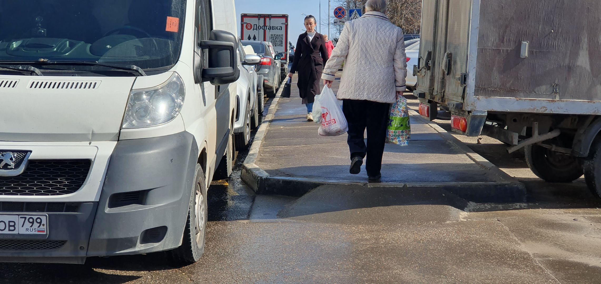 Мойка улиц, благоустройство, месяц чистоты, Дзержинский