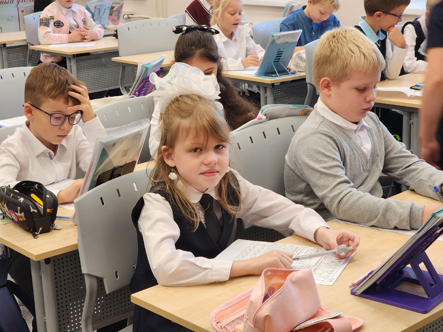 Ногинск, Жители, Общество, Школа, Центр образования, Ученики, День учителя, День дублера,