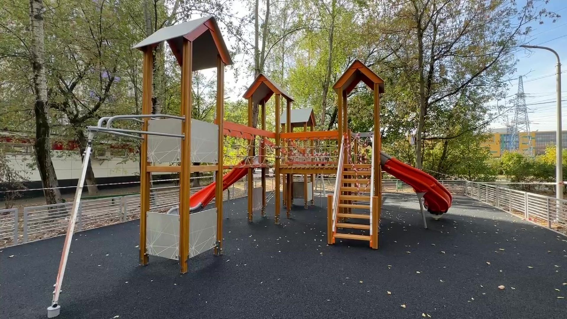 Реутов, Добродел, Строителей, детская площадка, новая ДИП, качели, горки, благоустройство,