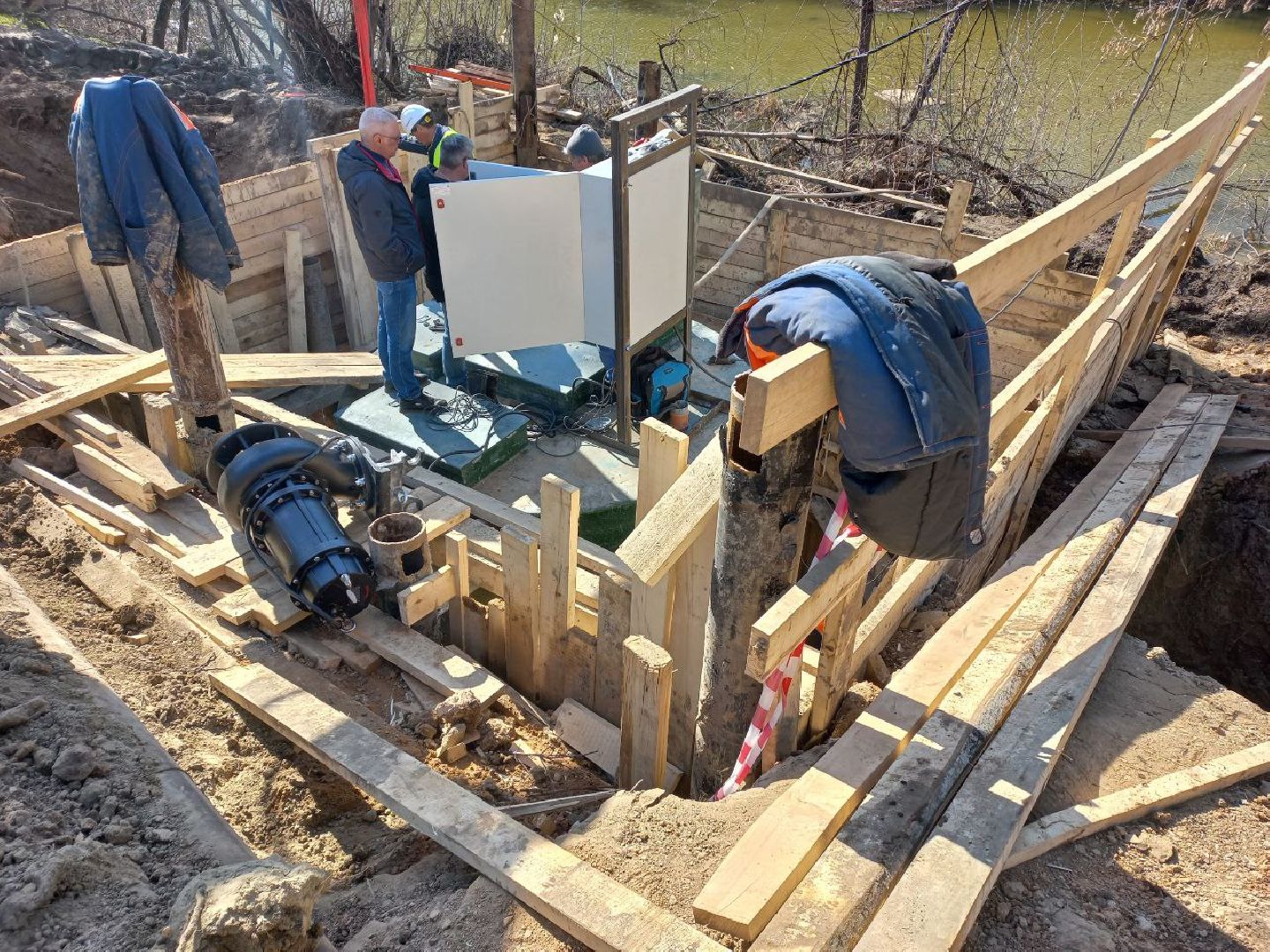 Солнечногорск, Наше Подмосковье, ЖКХ, Екатерининский канал, канализационный коллектор