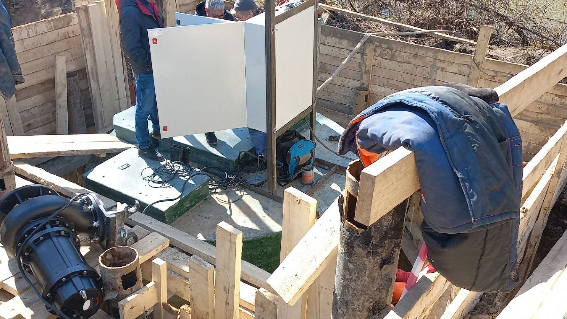 Солнечногорск, Наше Подмосковье, ЖКХ, Екатерининский канал, канализационный коллектор