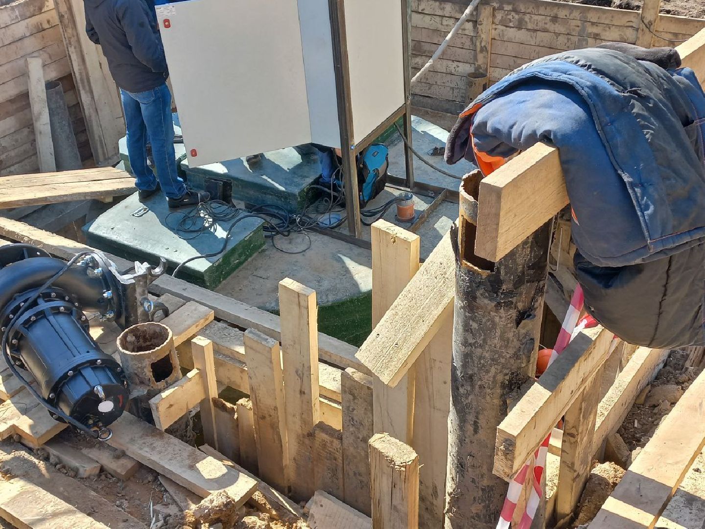 Солнечногорск, Наше Подмосковье, ЖКХ, Екатерининский канал, канализационный коллектор