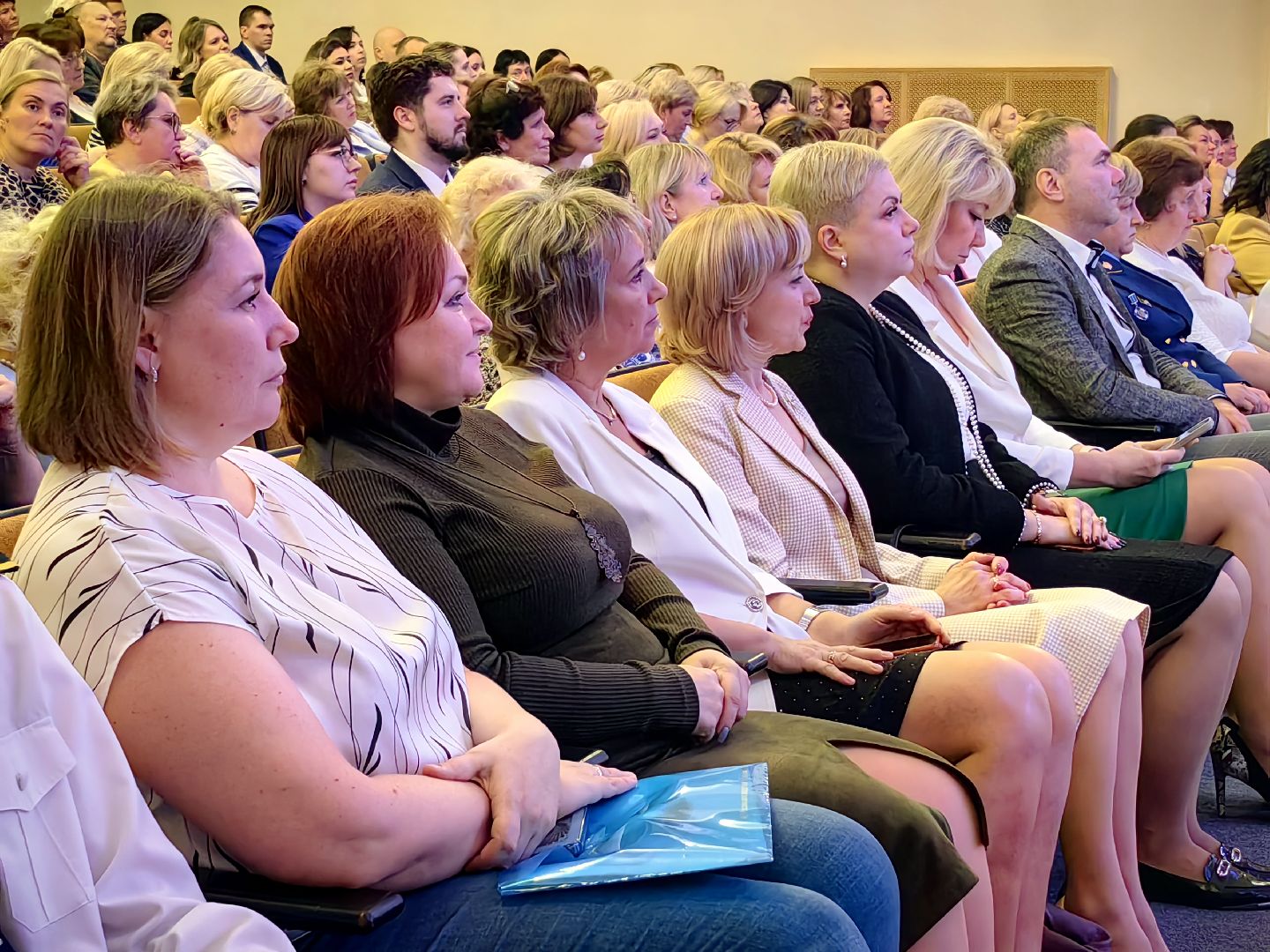 день учителя, Педагог начальных классов, школа, дети, ЦДК,